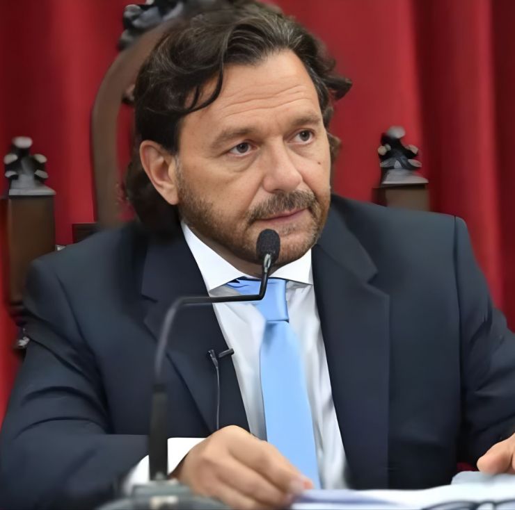 Sáenz congela sueldos de funcionarios en Salta por la caída de la coparticipación