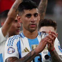 Cuti Romero sali&oacute; entre l&aacute;grimas y preocupa su rodilla a dos meses del Mundial