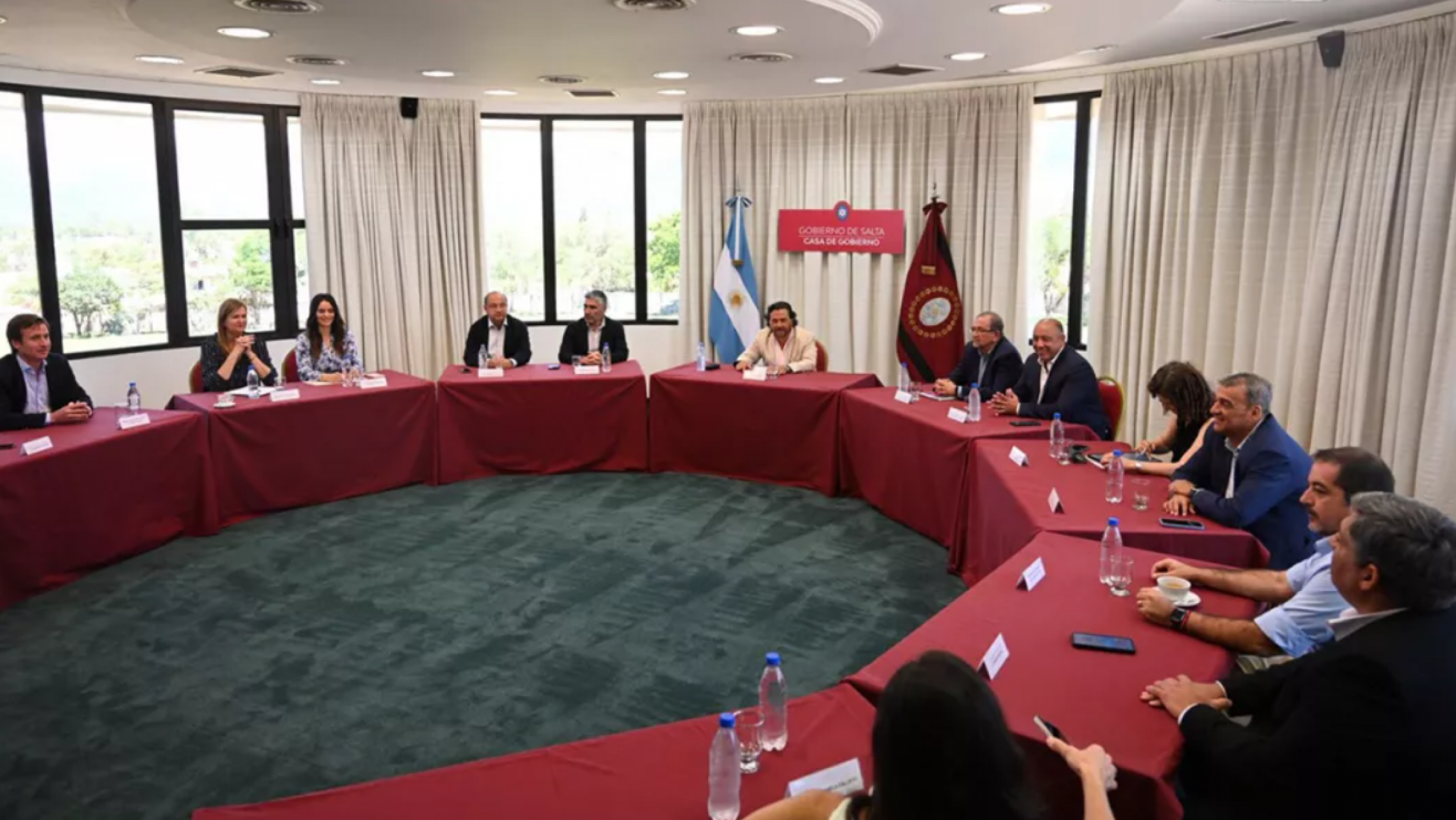 Provincia congelará sueldos de funcionarios y estima ahorrar $2.000 millones
