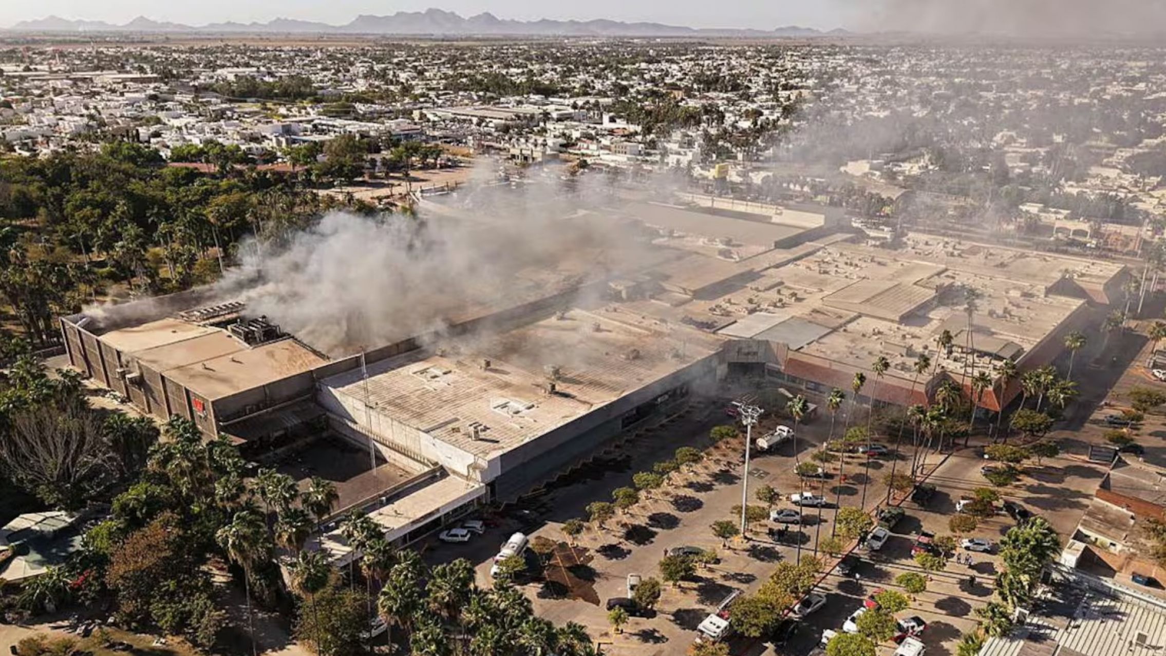 Se incendió un shopping y hay al menos seis muertos: denuncian que no funcionó el sistema antiincendios