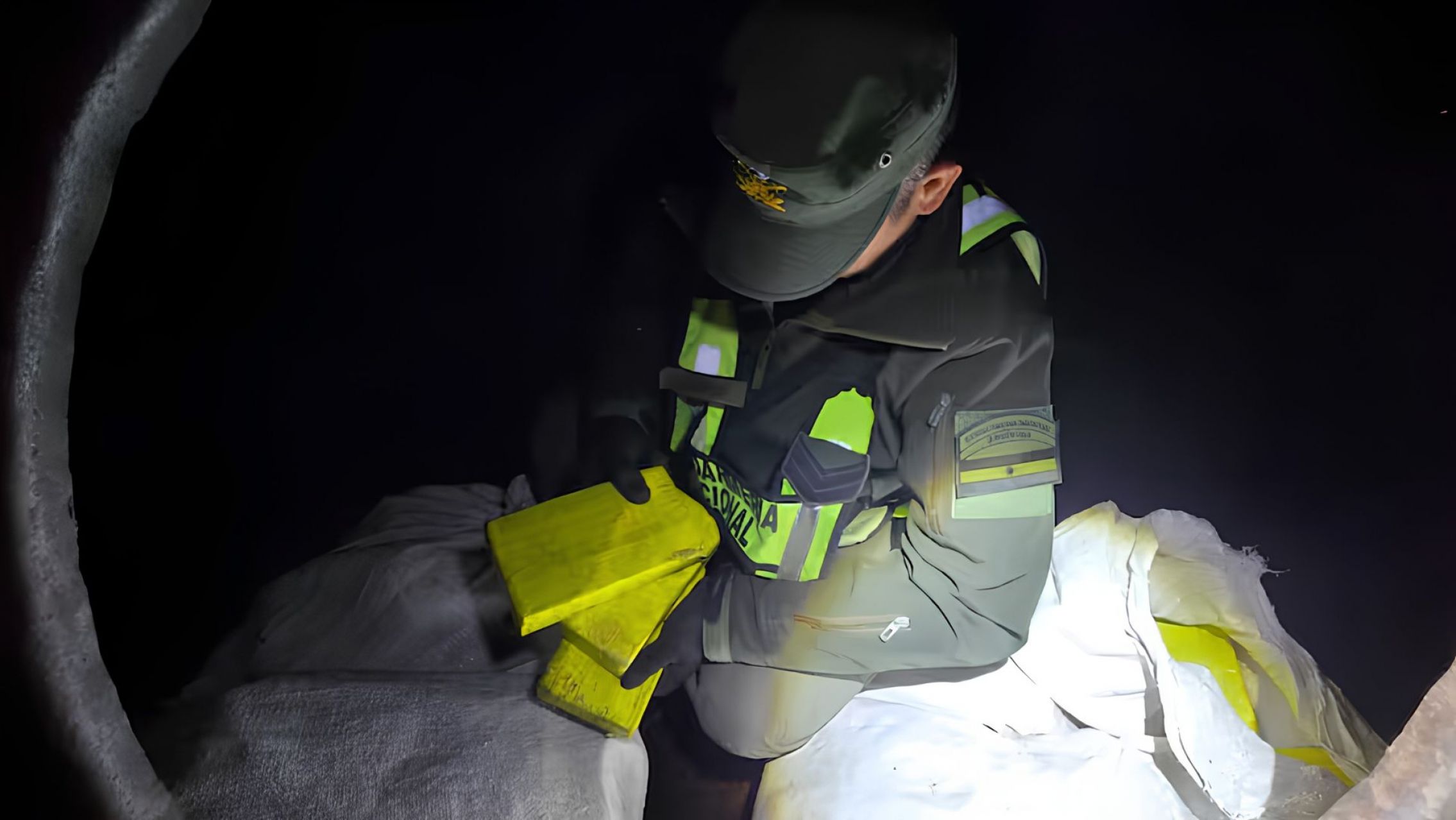 Encontraron más de 112 kilos de droga ocultos dentro de un camión cisterna en Salta