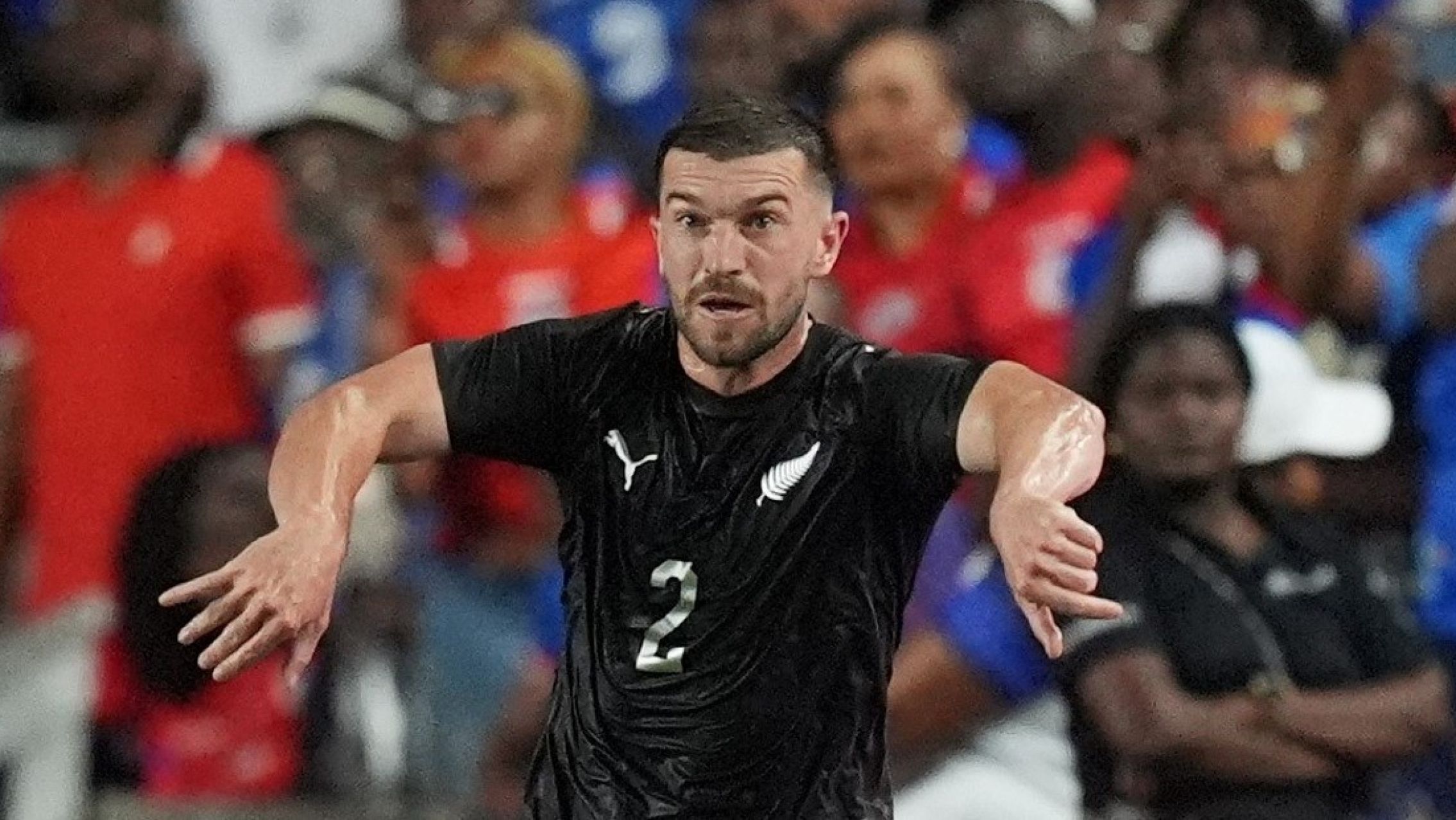 Del anonimato a la fama mundial: así jugó Tim Payne en la derrota con Haití