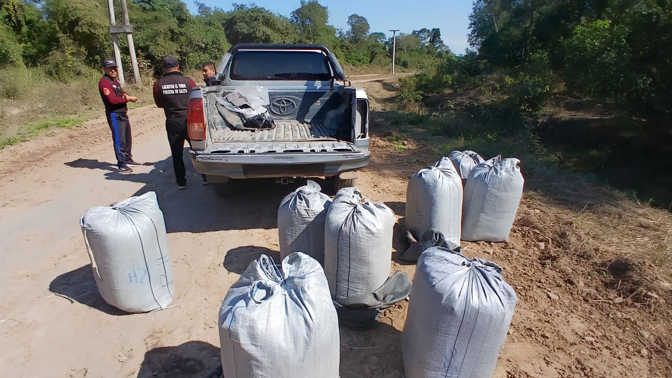 Cayó una camioneta cargada con 160 kilos de coca en Salta