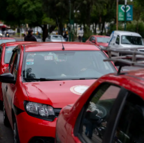 Aprobaron las paradas libres para taxis en Salta: qu&eacute; cambia para los choferes