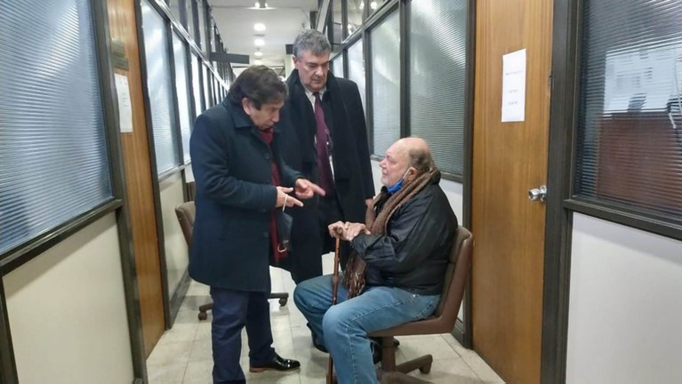 Una buena: le dieron prisión domiciliaria al jubilado que se defendió del ladrón que entró a robar a su casa