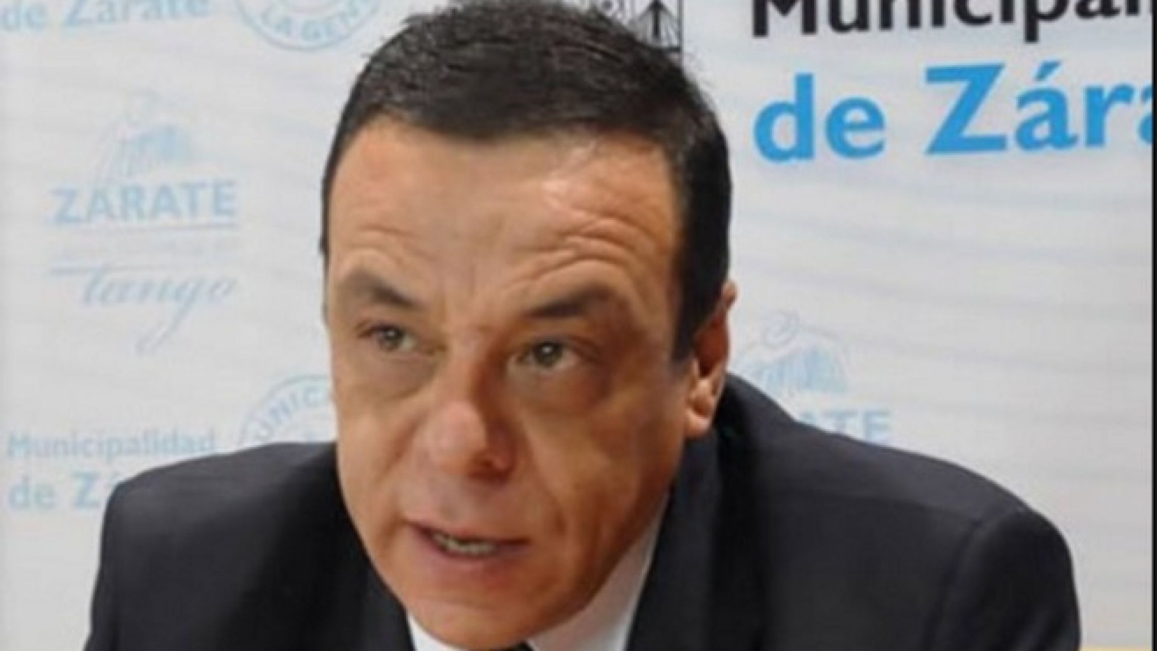 En medio de la crisis, el intendente de Zárate se subió el sueldo y se exime del pago de Ganancias