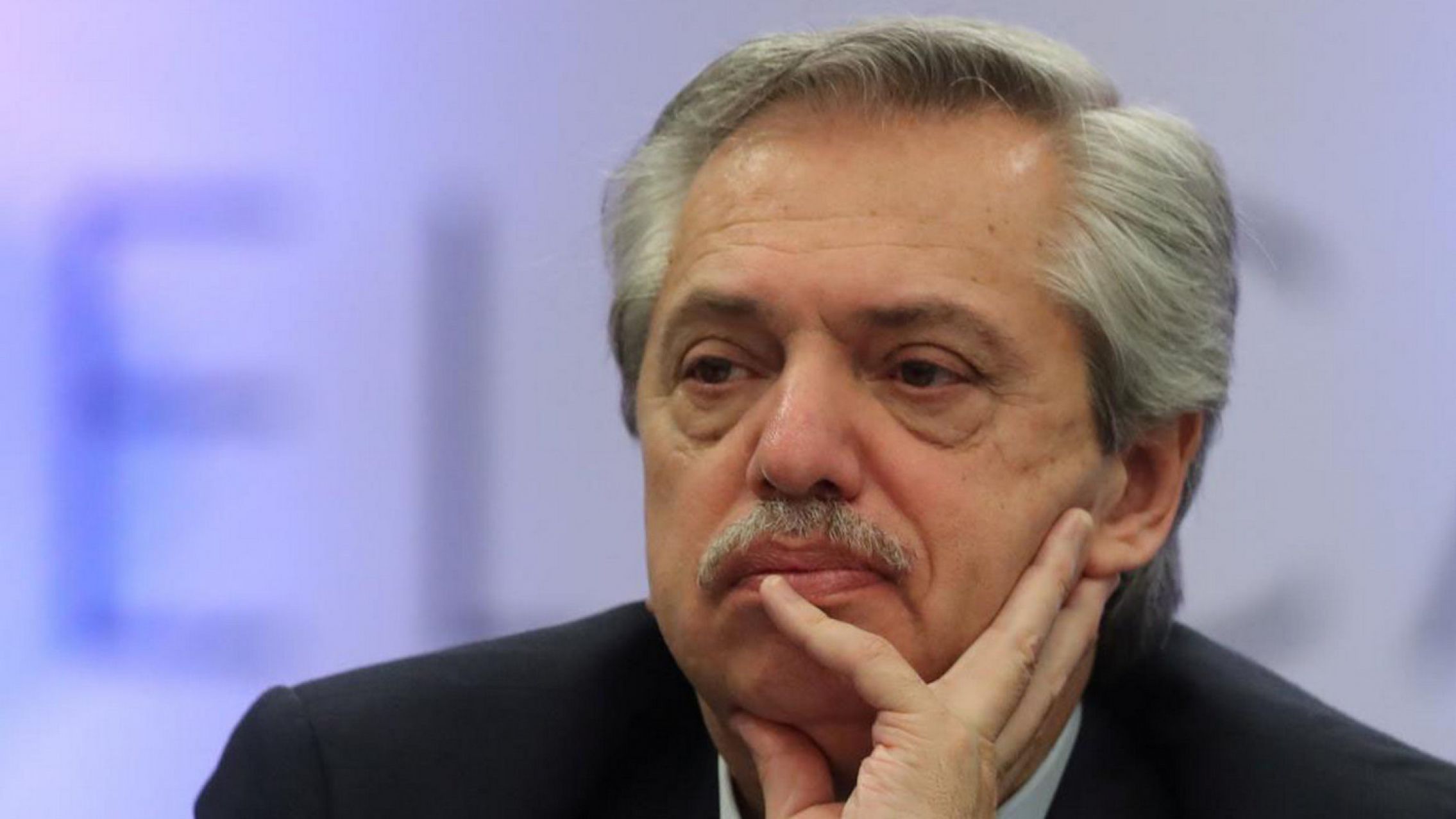 La imagen de Alberto Fernández alcanzó su nivel más bajo desde que asumió y sigue cayendo