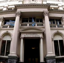 Antes de que asuma Milei, el Banco Central devaluó un 6 por ciento