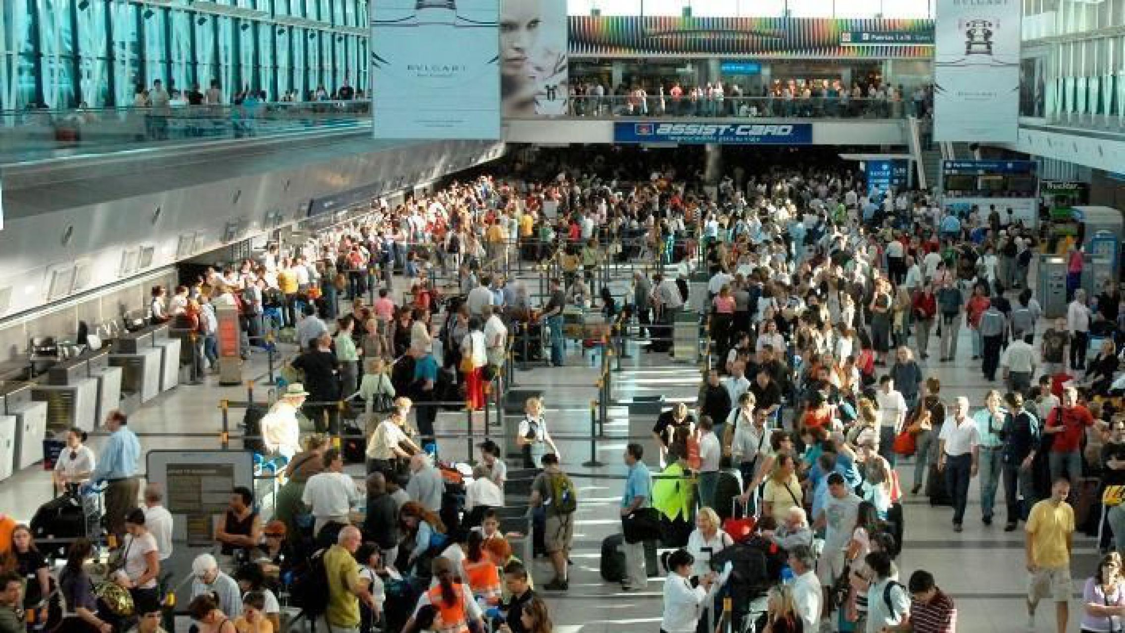 Tras los anuncios de Caputo, los pasajes de avión subieron hasta 100% y hay agencias que no venden