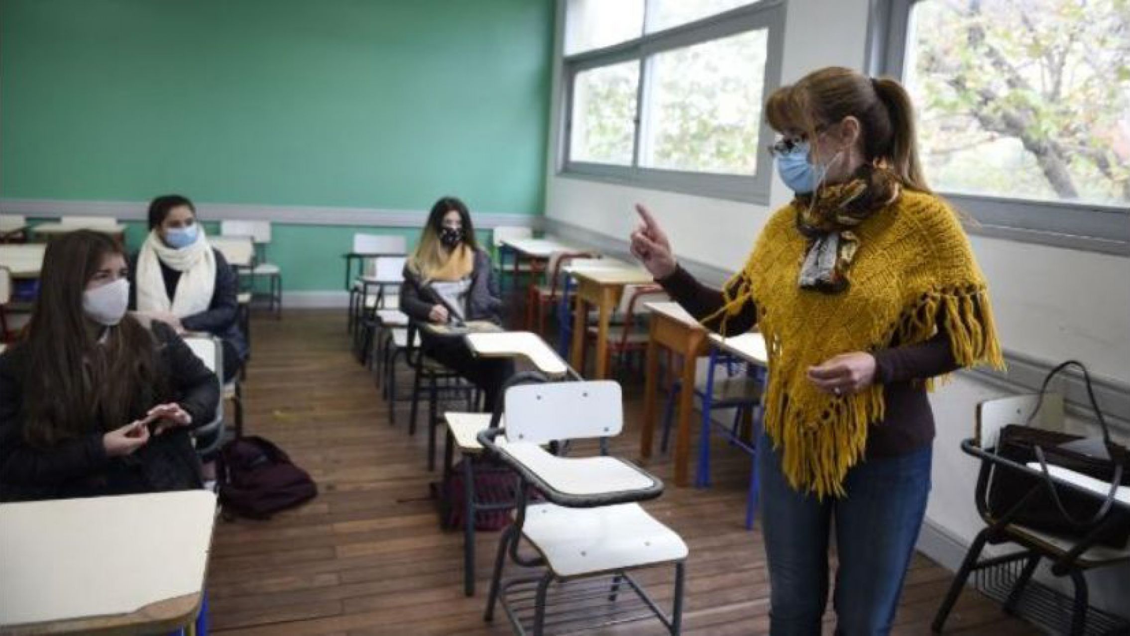 El 65% de la población cree que las clases presenciales deben comenzar sí o sí
