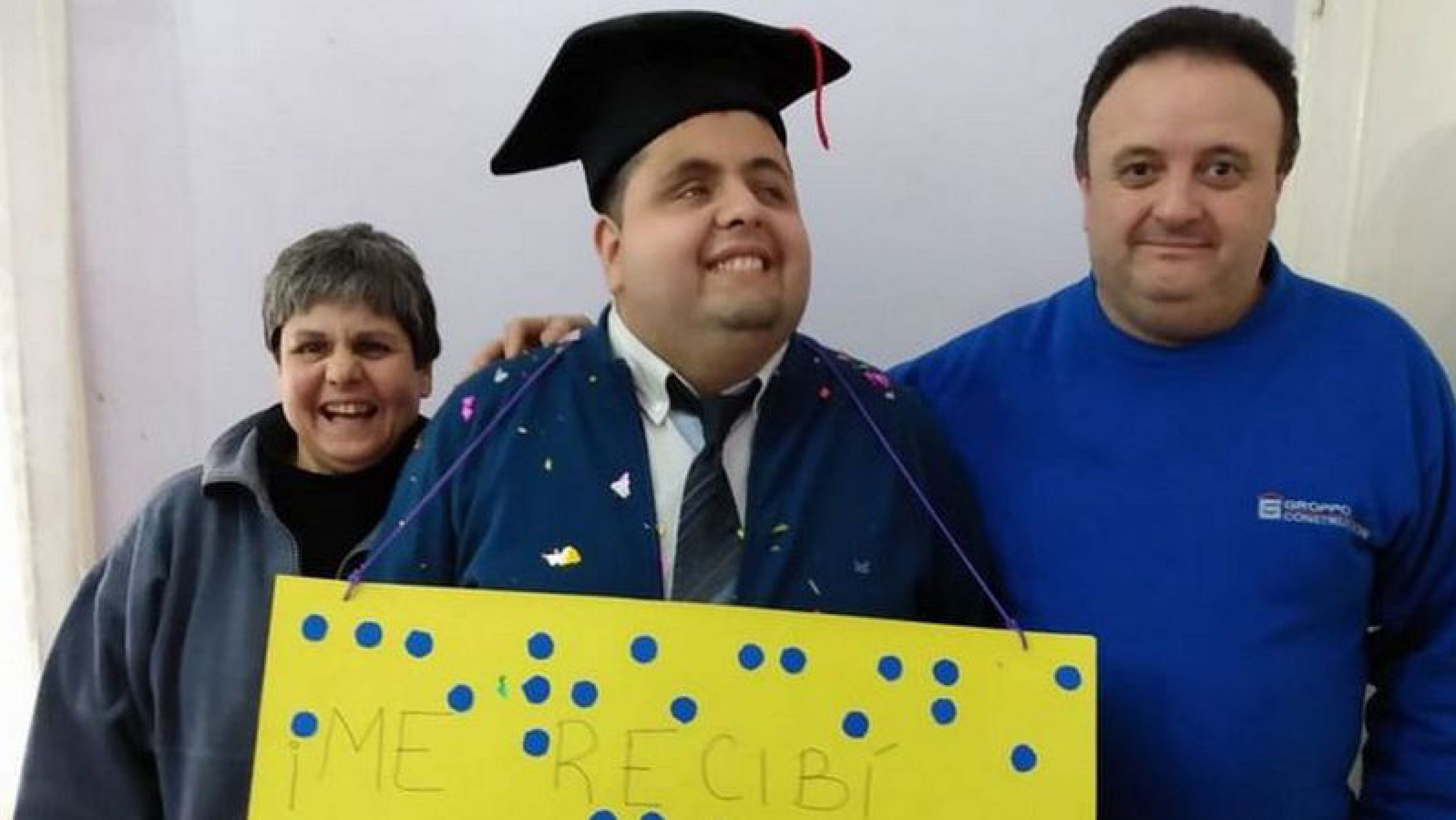 Un joven ciego se recibió de abogado y fue seleccionado entre las 10 figuras más destacadas del año