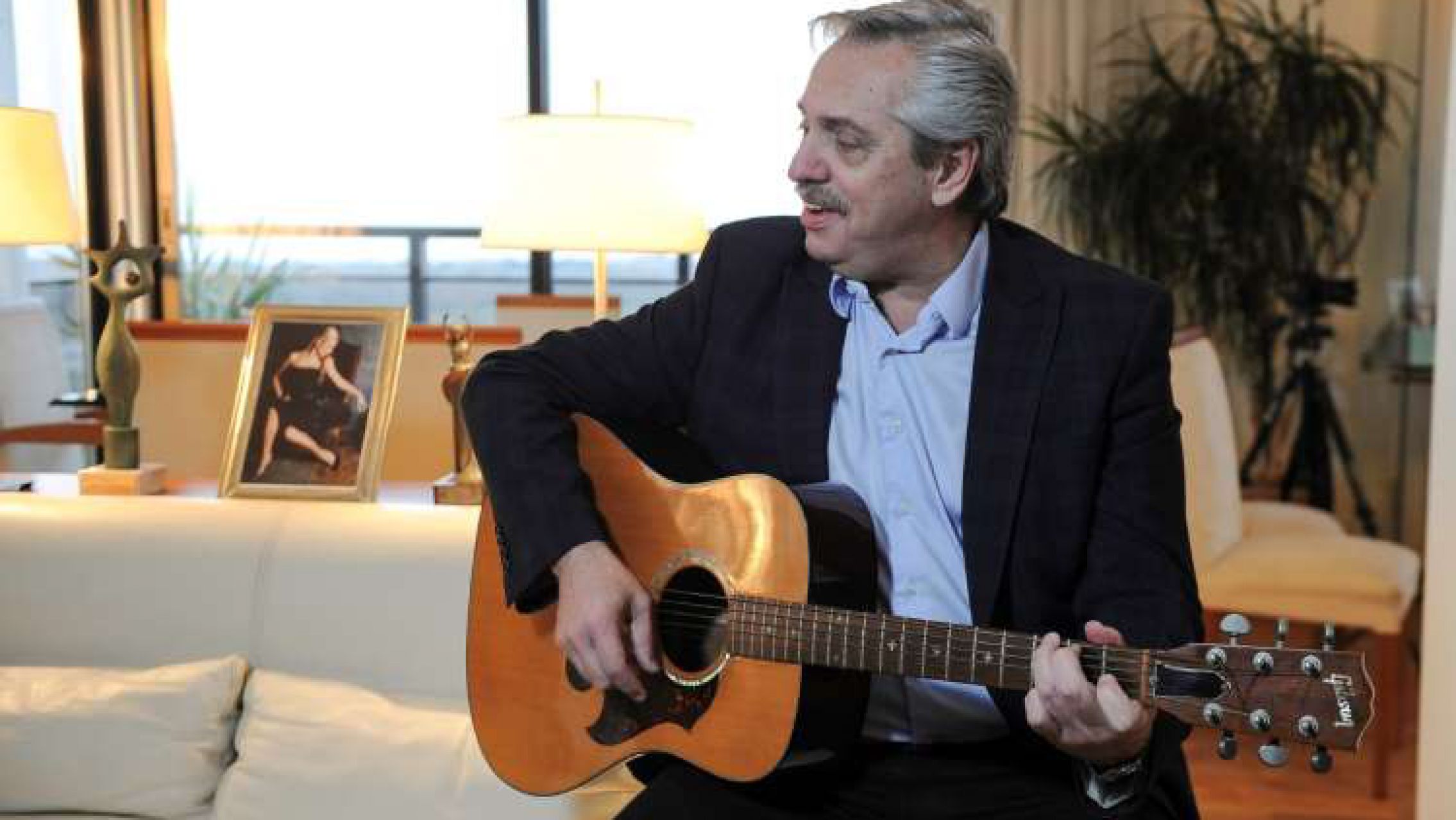 El mundo se nos ríe: El lapidario informe de Davos deja en ridículo a Alberto Fernández