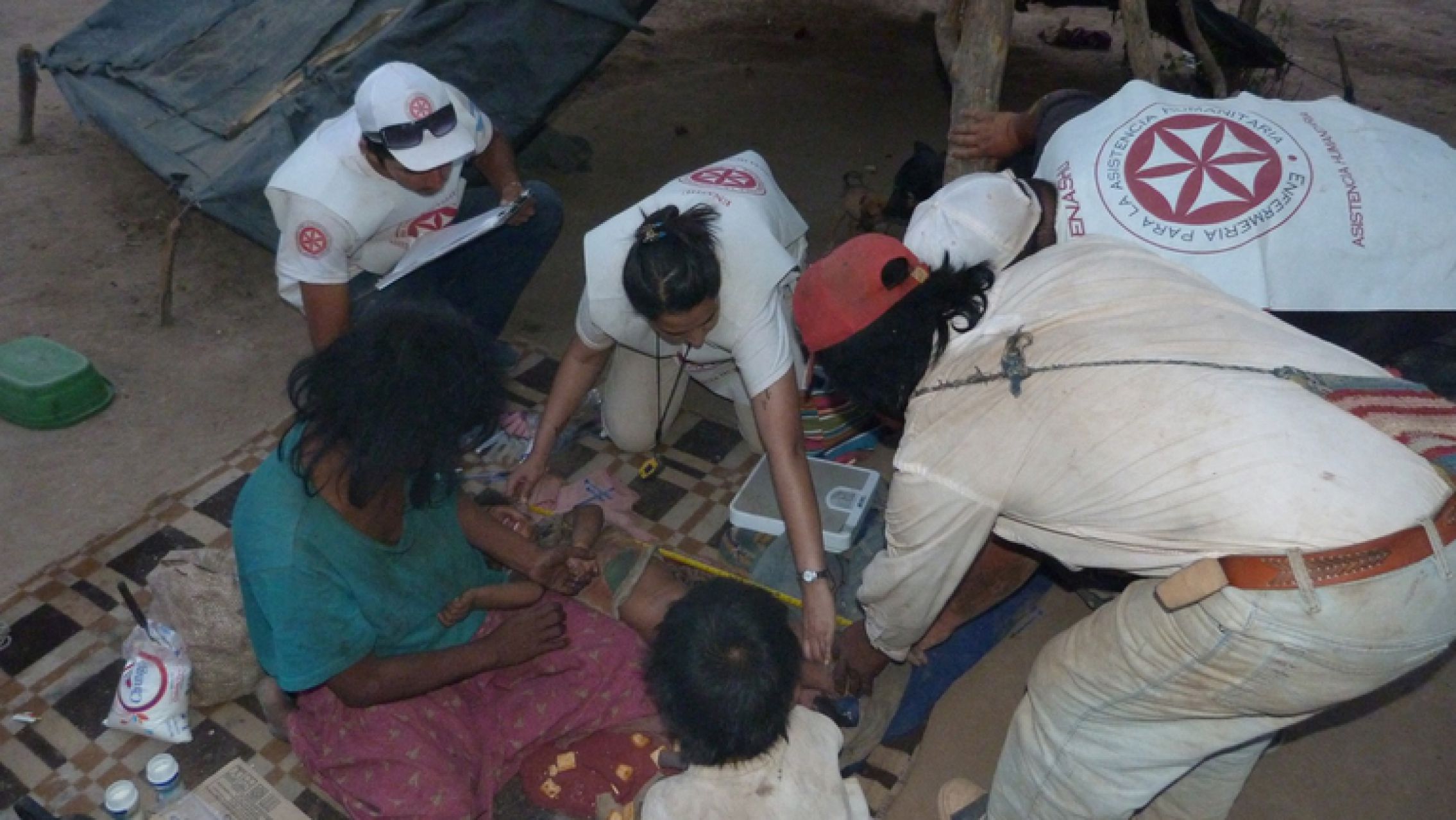 Un grupo de médicos viaja más de 1400 km para ayudar a comunidades indígenas