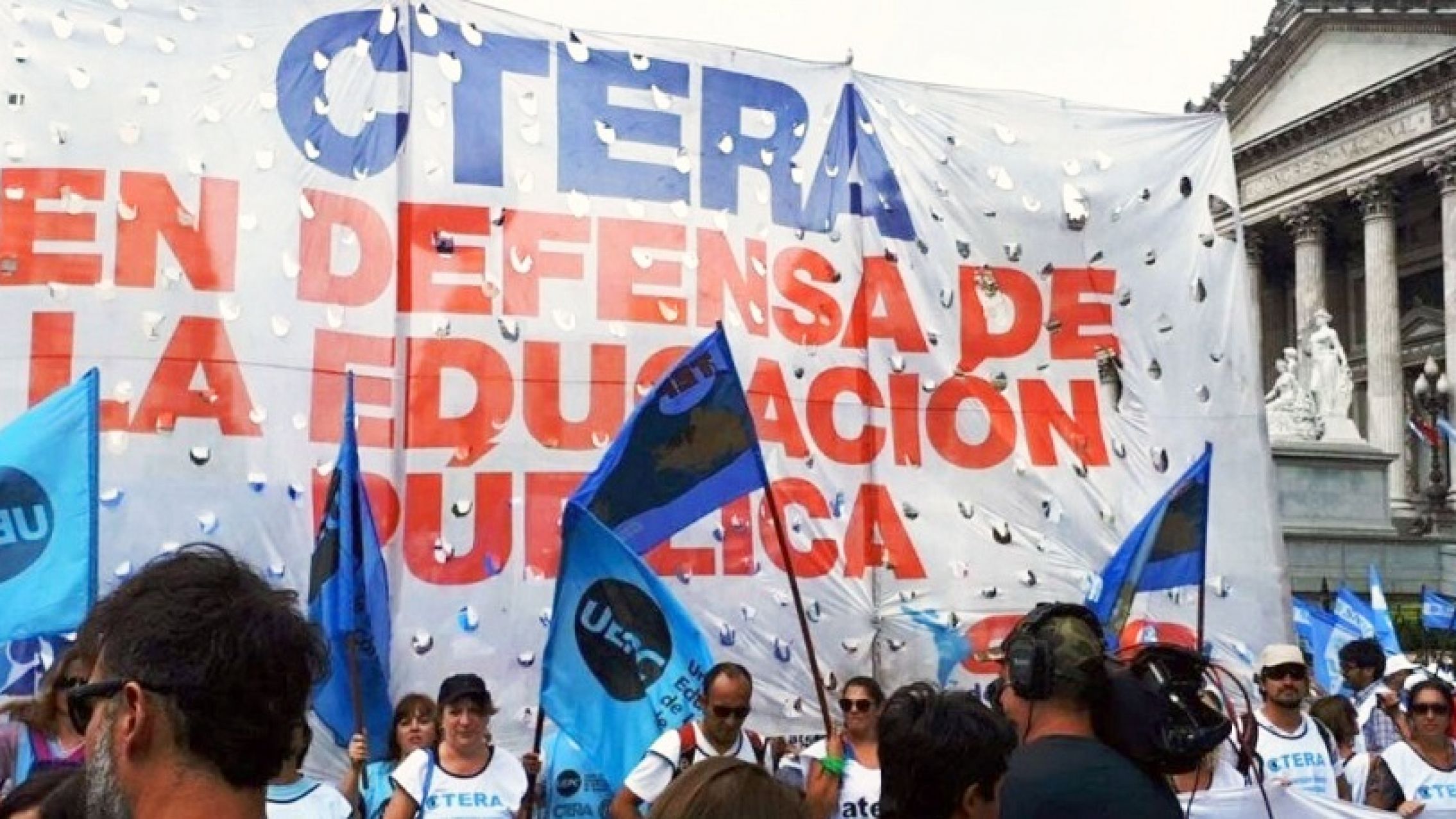 CTERA pidió al Gobierno que "recapacite" y envíe fondos docentes a provincias para evitar problemas en el inicio de las clases