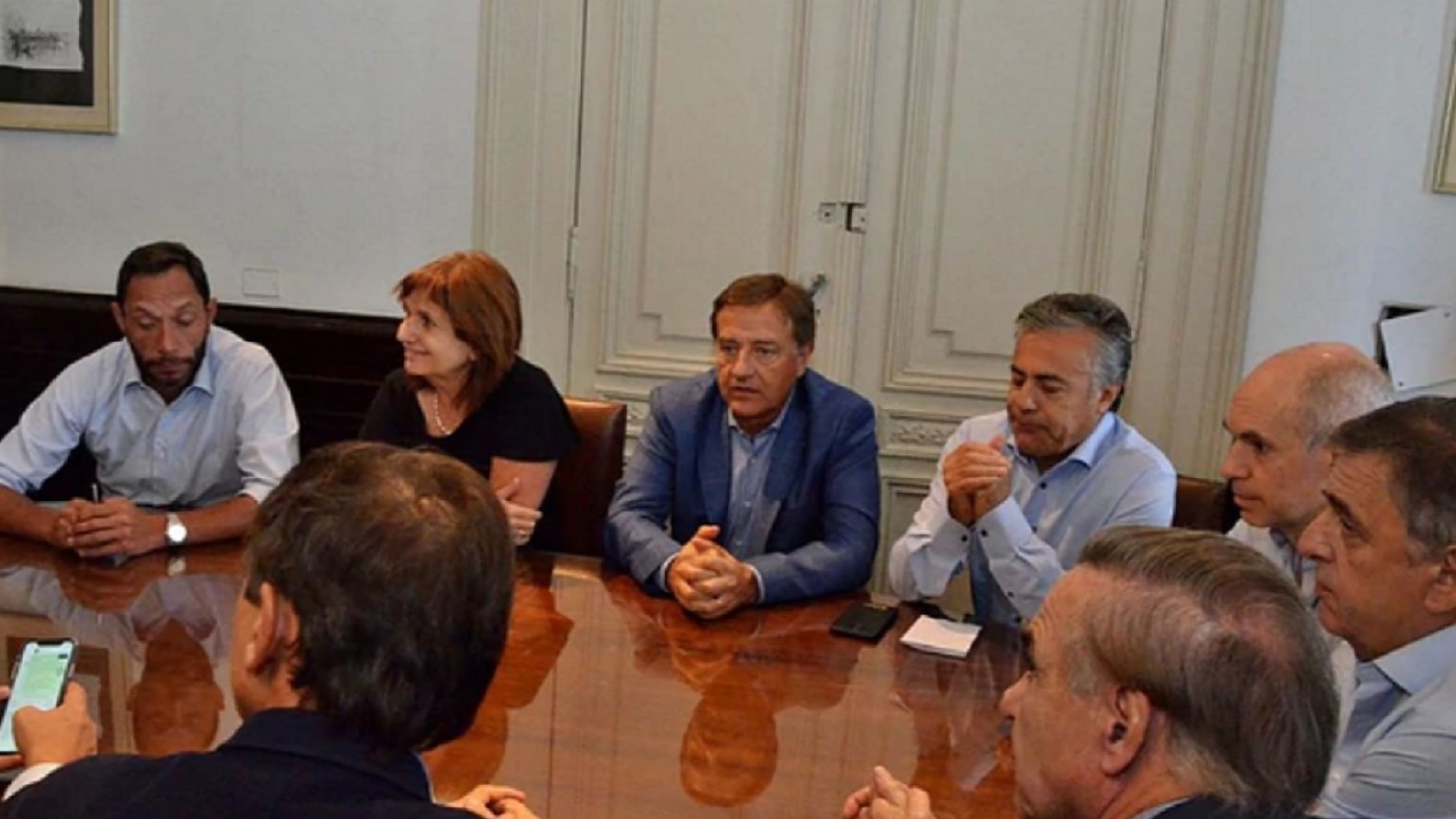 Juntos por el Cambio le exigió al Gobierno la lista completa de los funcionarios vacunados