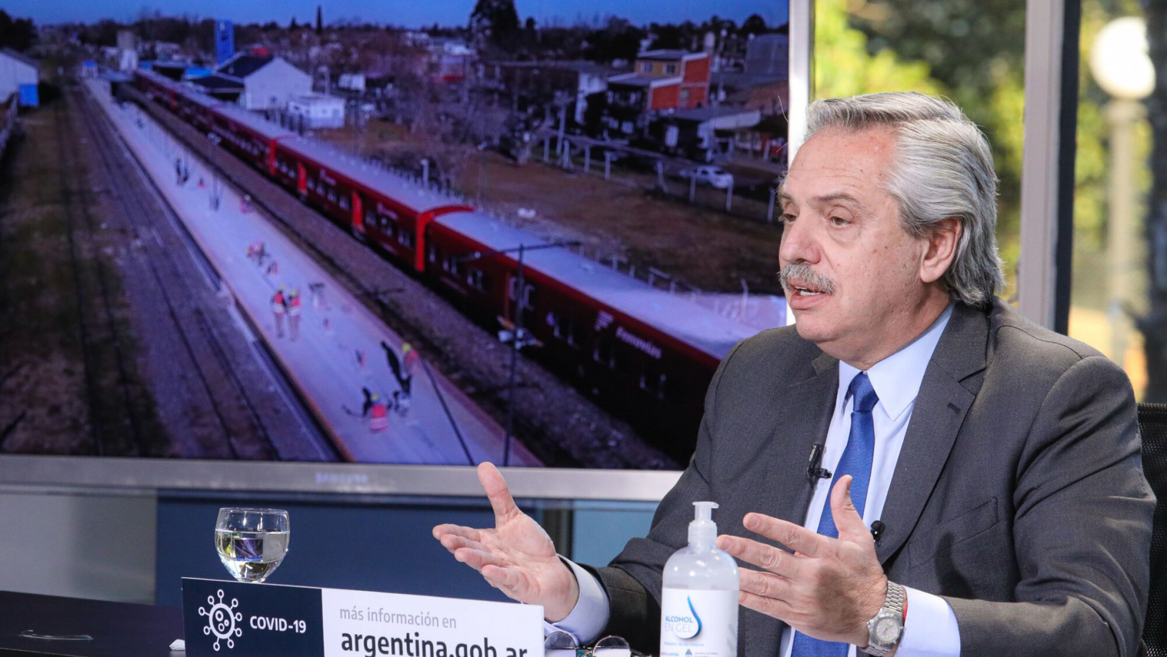 Alberto Fernández salió al cruce contra los que lo llaman "títere"