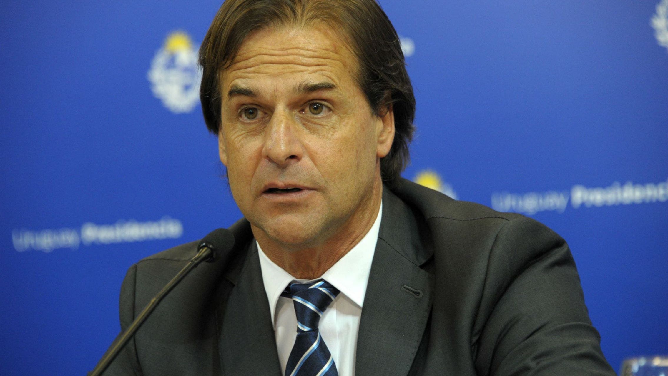 Lacalle Pou aseguró que las ideas liberales de Milei beneficiarán a Uruguay