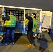Los 30 respiradores donados por Lionel Messi fueron abandonados por el Gobierno en el aeropuerto