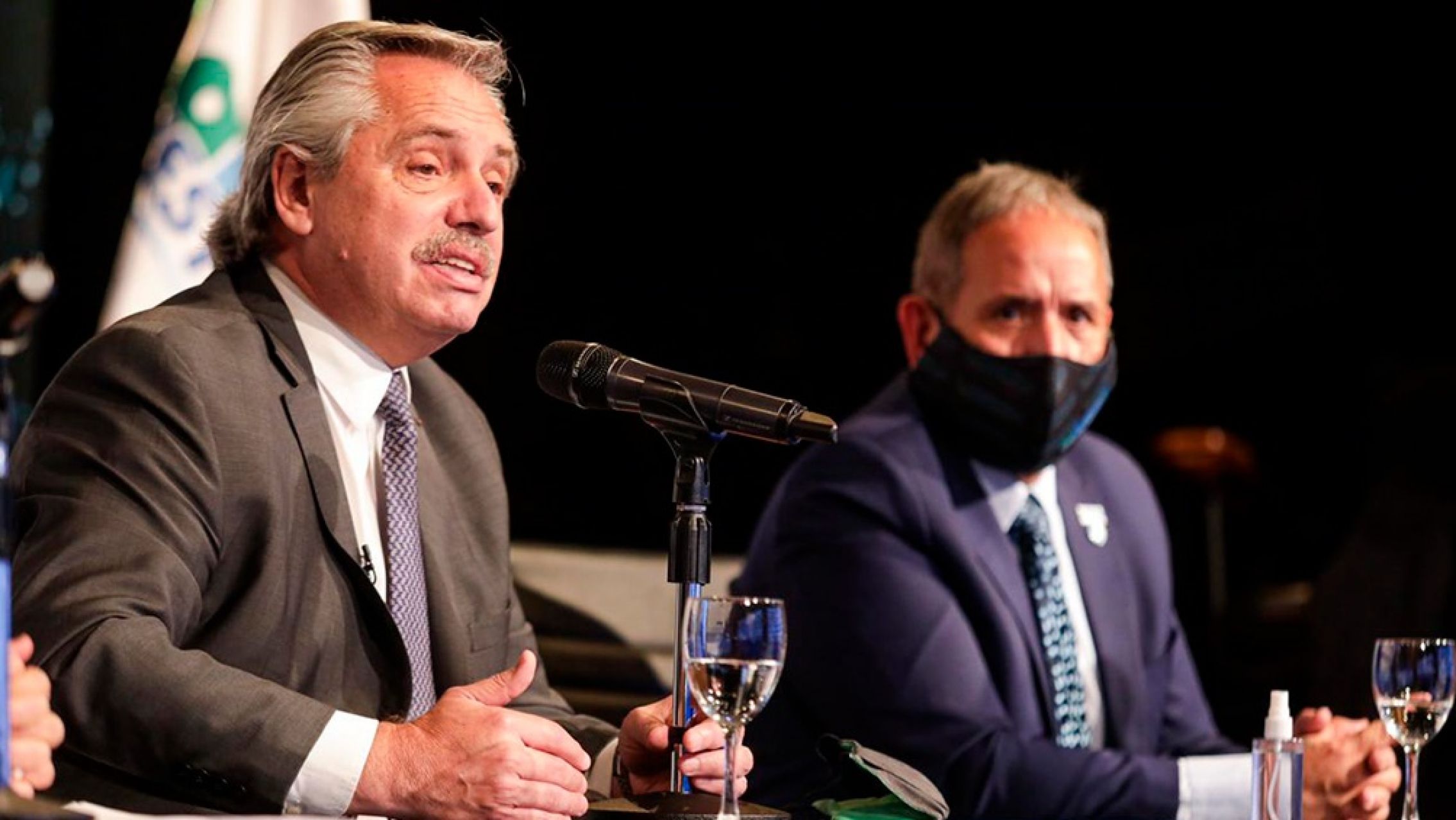 Alberto Fernández fue citado a declarar en una de las causas de Lázaro Báez