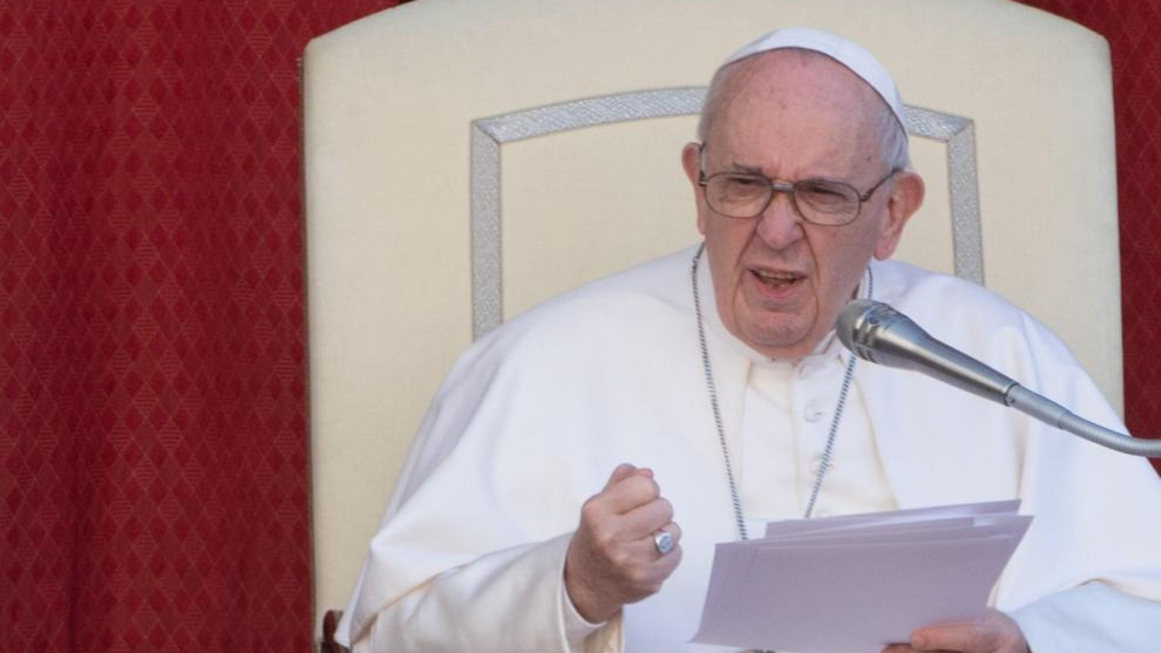 Francisco pidió que se haga "todo lo posible" para evitar una "catástrofe humanitaria" en Gaza