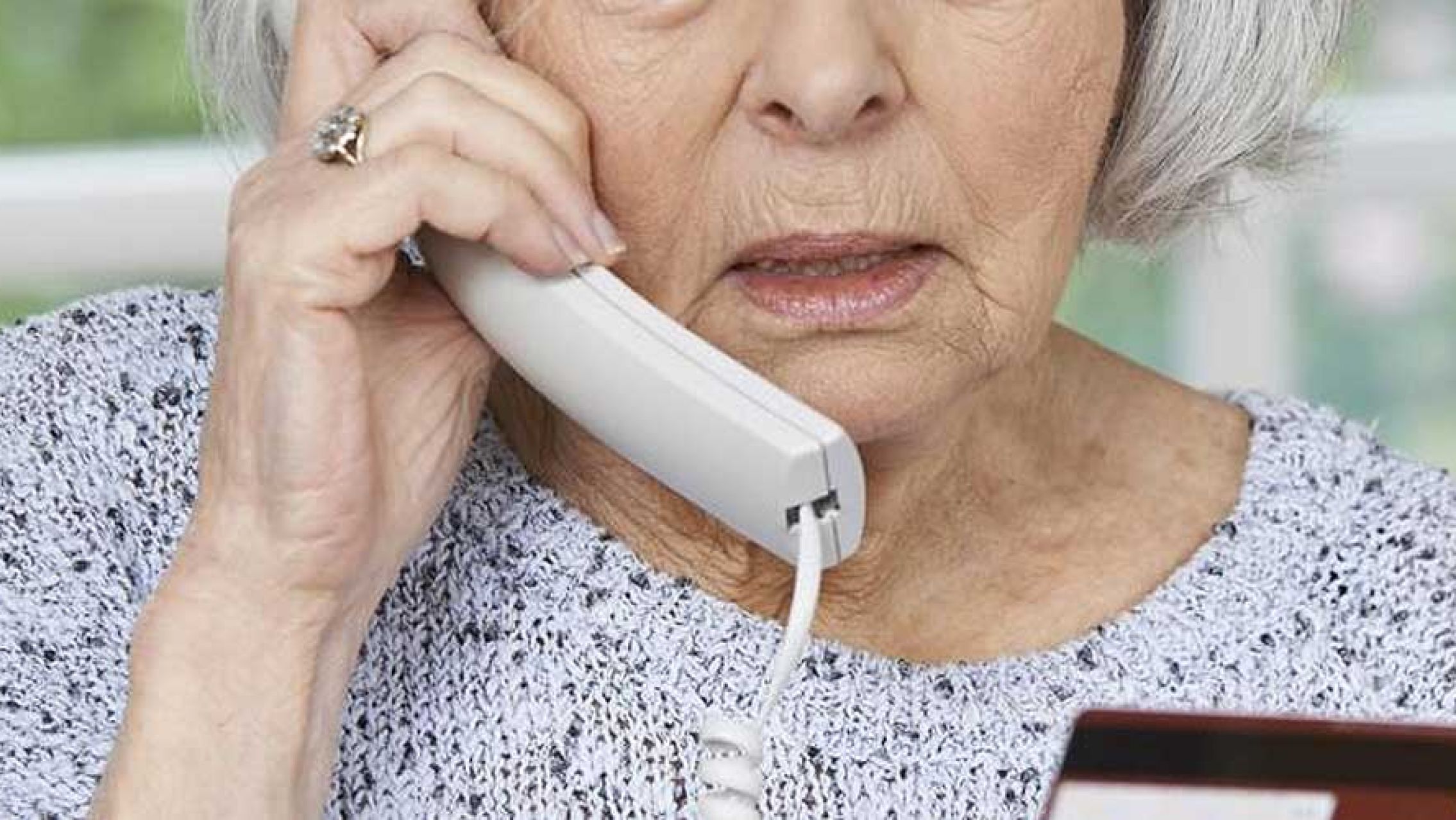 Quisieron estafar a una jubilada y ella les terminó sacando dinero