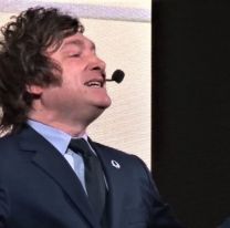 A 40 años del triunfo electoral de Alfonsín, Milei lo acusó de "autoritario" y apuntó contra la UCR