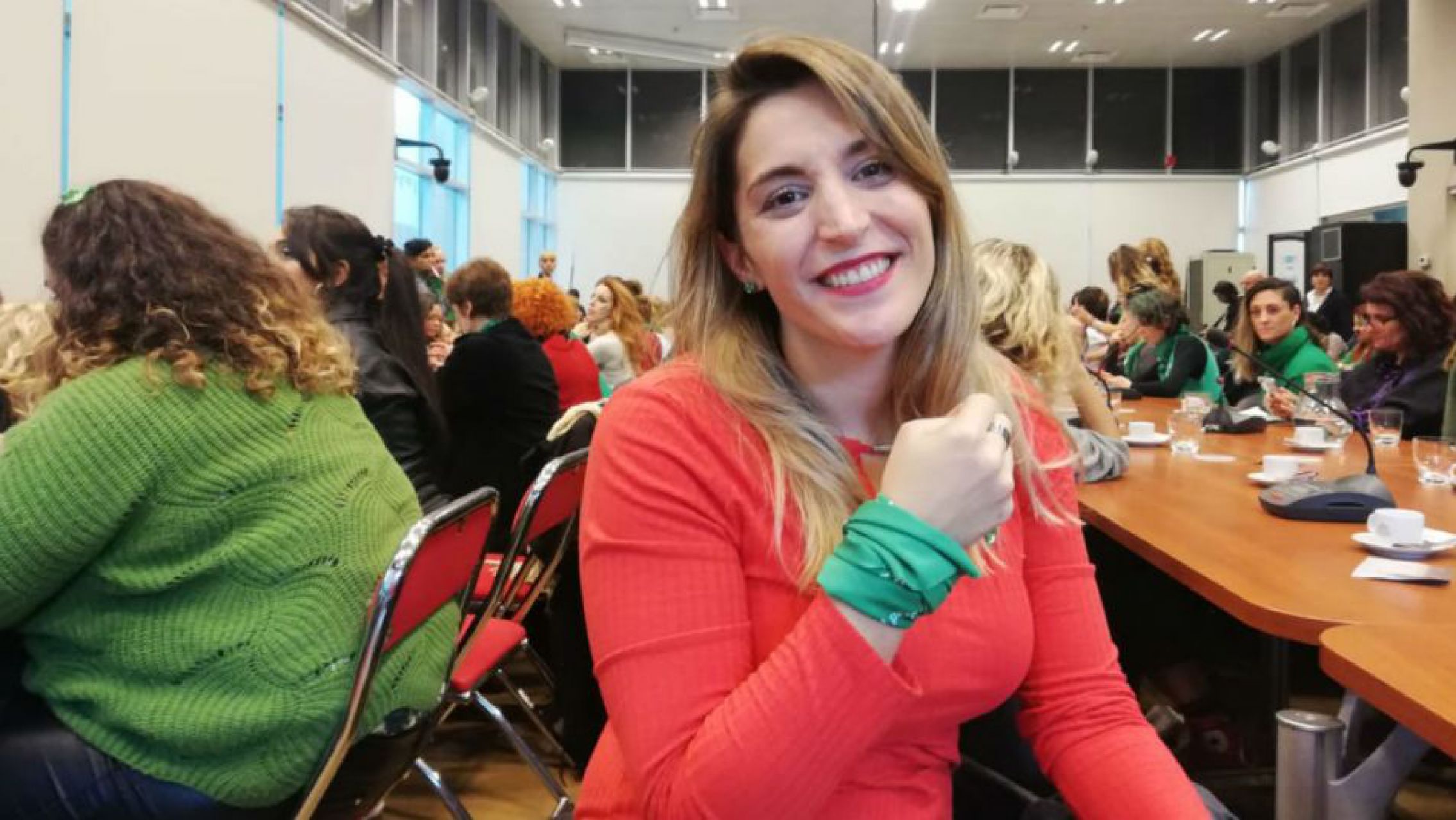 Manuela Castañeira propuso un salario básico de 100 mil pesos para cada argentino