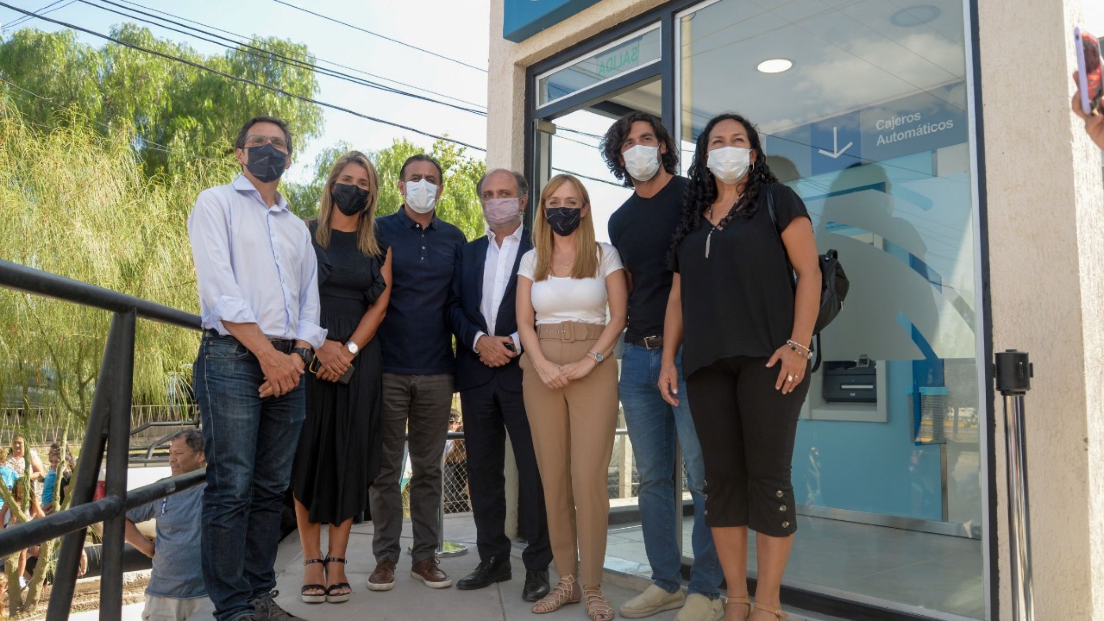 La Cámpora hizo un acto político para inaugurar ¡un cajero automático!