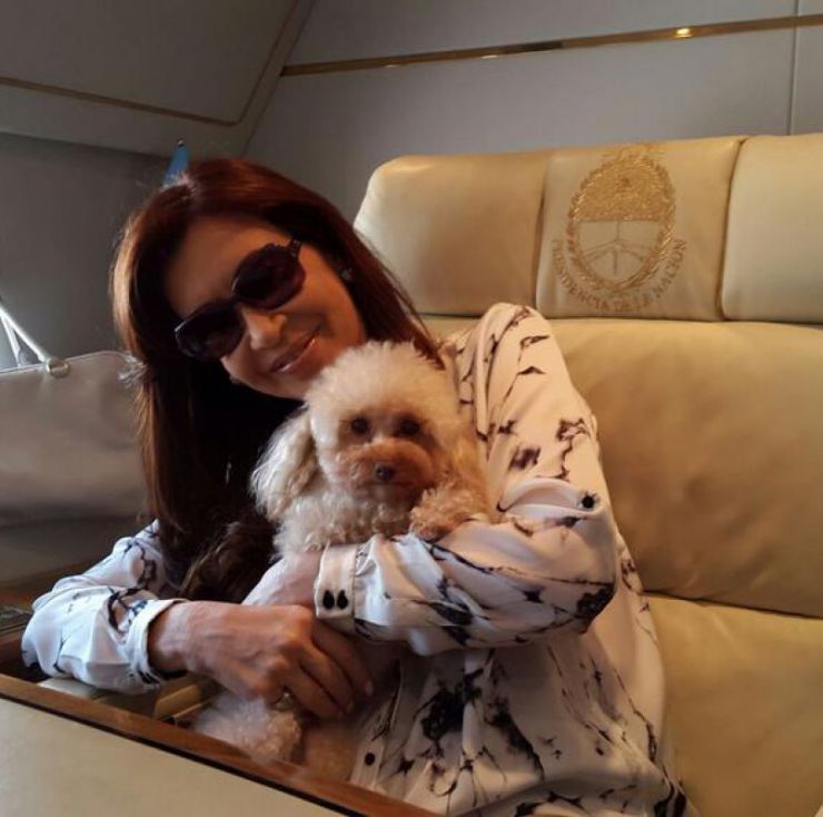 Denuncian a CFK por hacer 21 vuelos a Santa Cruz, la mayoría por razones personales