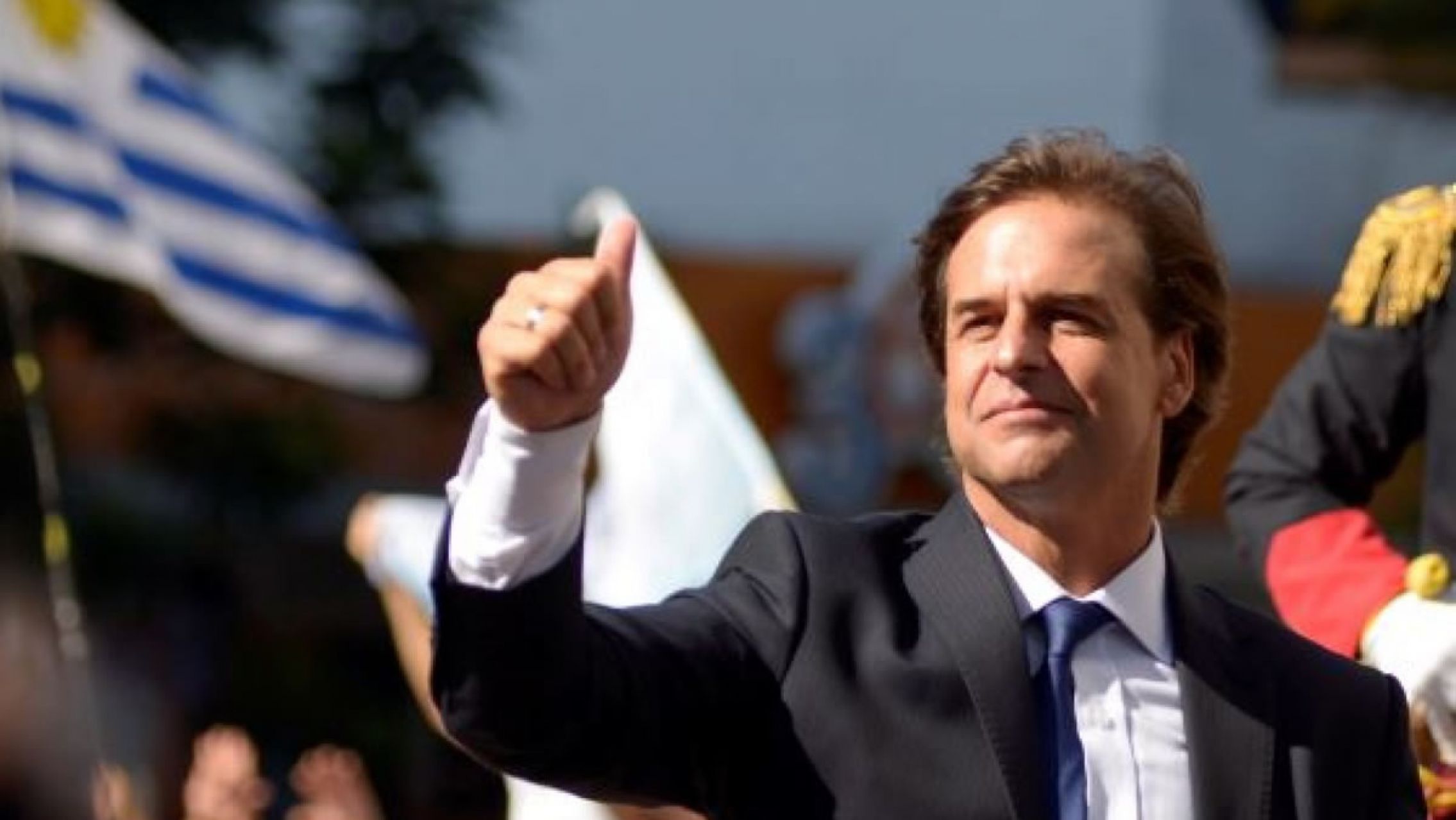 Lacalle Pou anunció medidas para desalentar cruce de uruguayos a la Argentina