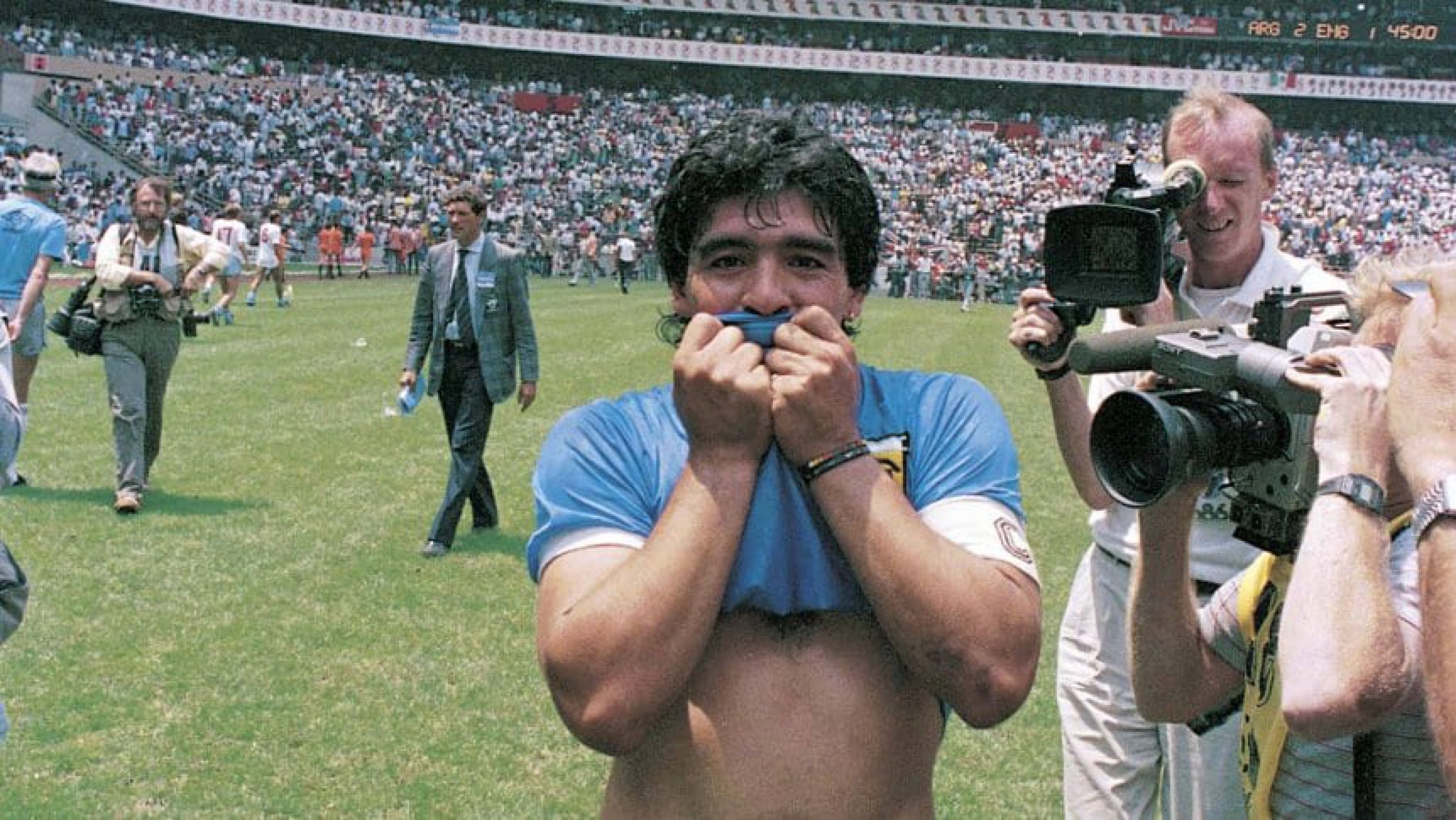 Subastarán la camiseta que Diego Maradona usó contra Inglaterra