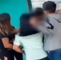 Se hizo pasar por su hija y le dio una paliza al hombre que la acosaba