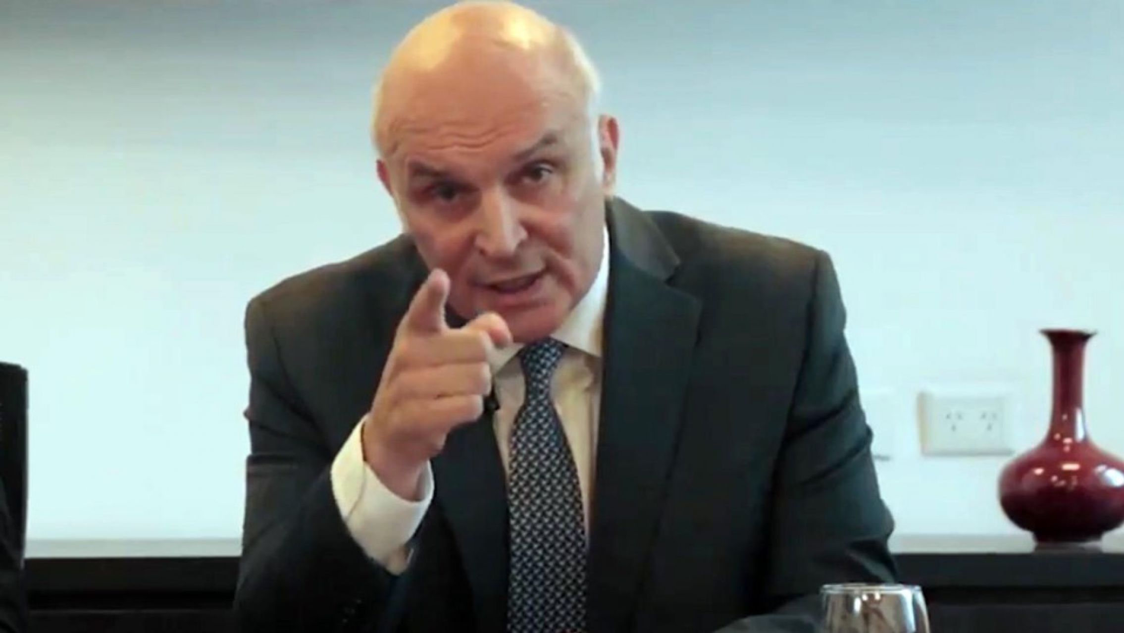 Espert tiró con todo contra Bolsonaro y Trump: "nefastos populistas de derecha..."