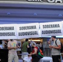 Festival frente al Congreso Nacional en reclamo de una ley de prórroga de los fondos de fomento a la cultura