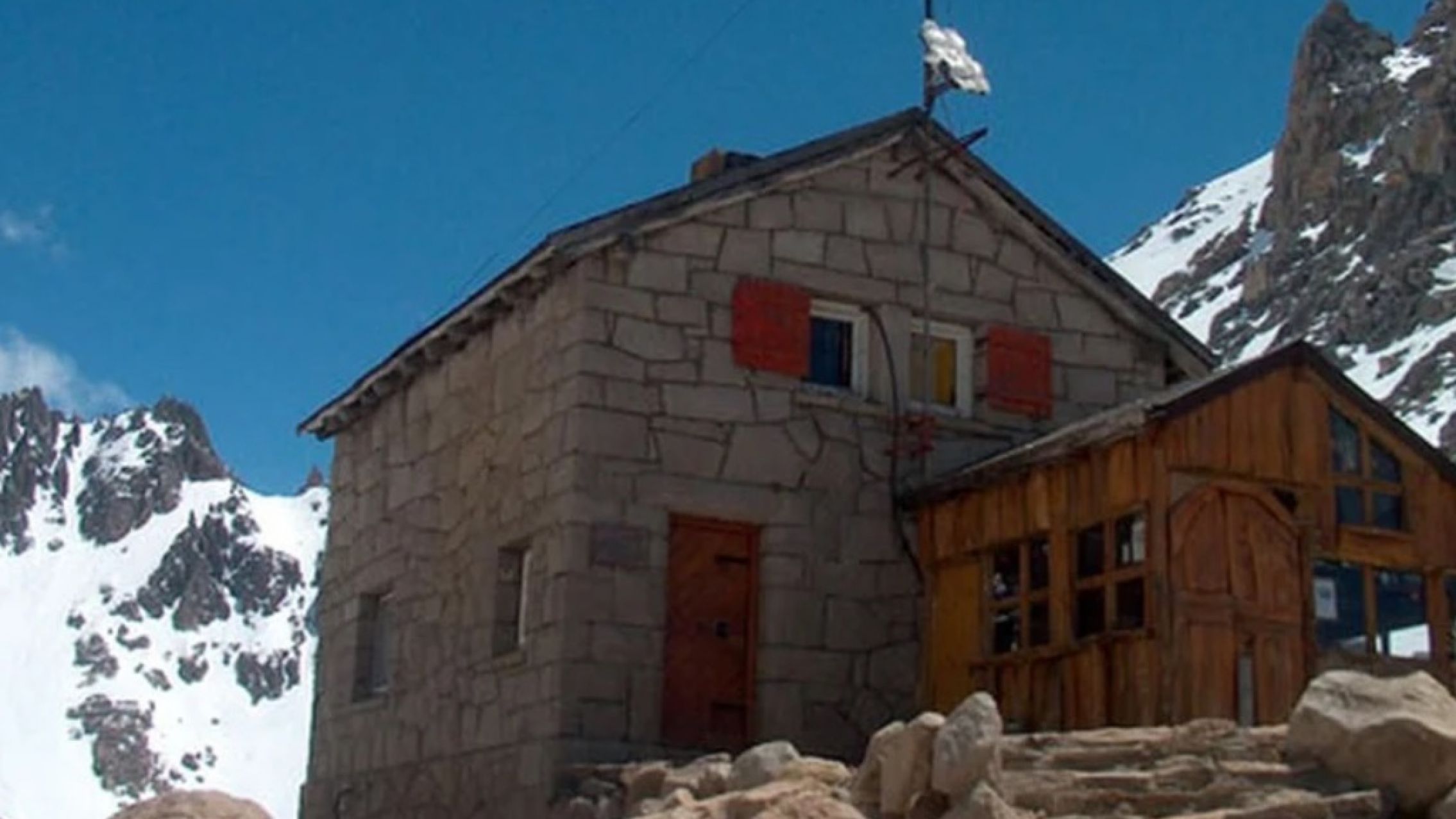 Un joven que trabajaba en un refugio de montaña murió al quedar atrapado durante una nevada
