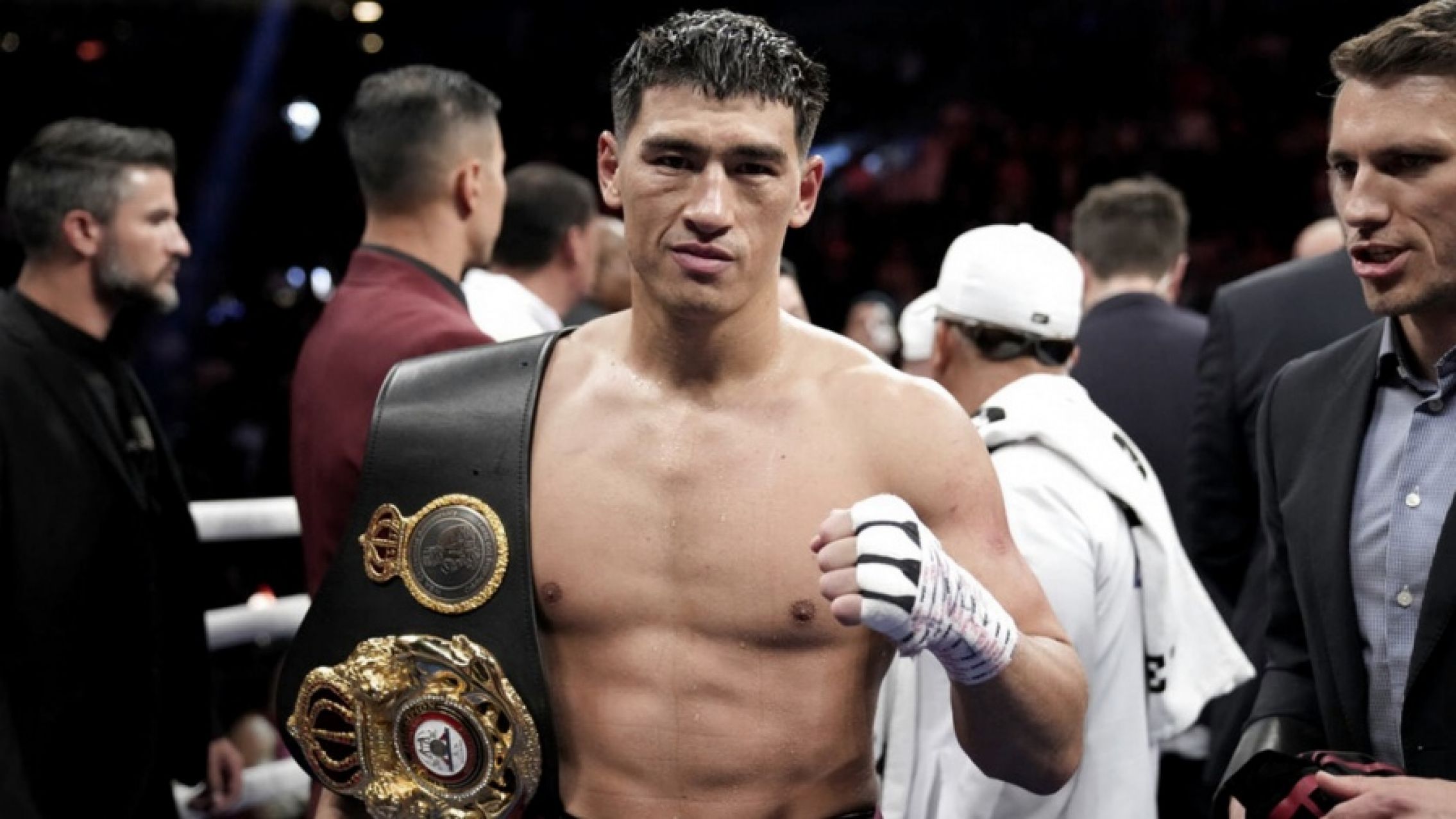 El ruso Bivol no pudo cobrar la bolsa de la pelea contra Canelo Álvarez