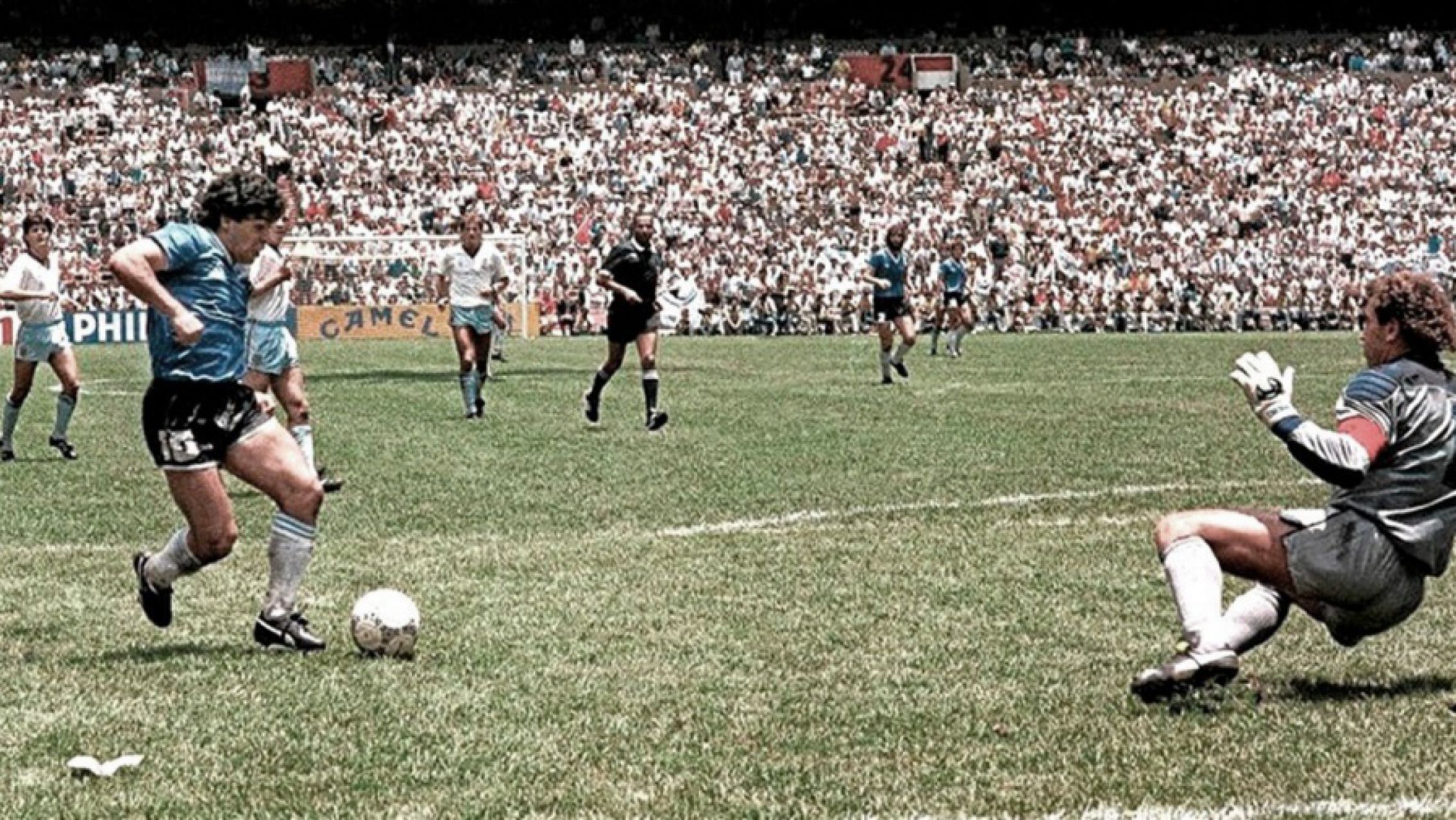 La AFA y la Liga Profesional recuerdan a Maradona en el "Día del Futbolista"