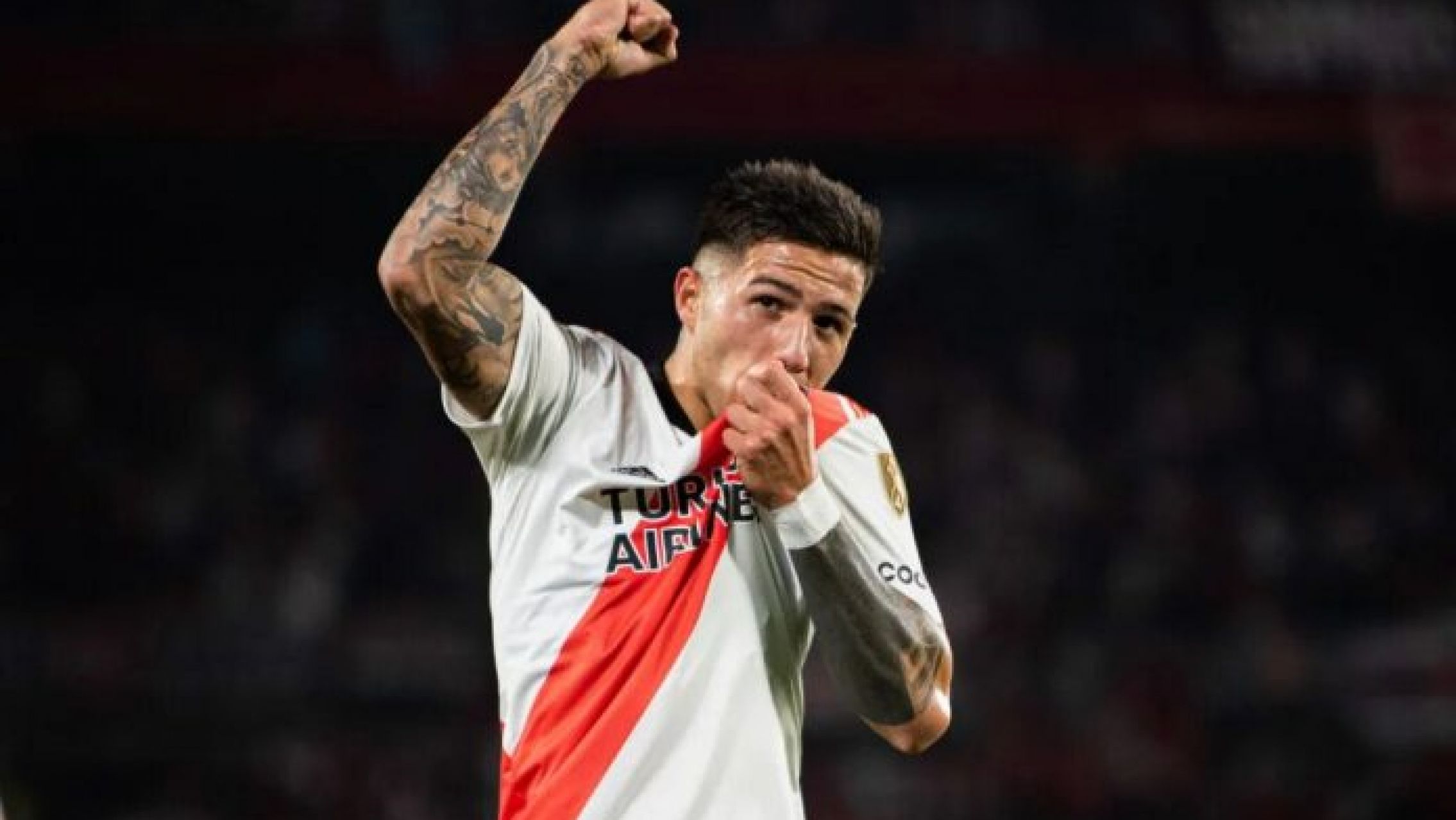 Benfica confirmó la compra de Enzo Fernández por una suma millonaria