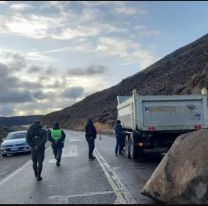 Advierten por nuevos desprendimientos de rocas en Rutas 40, 234 y 237