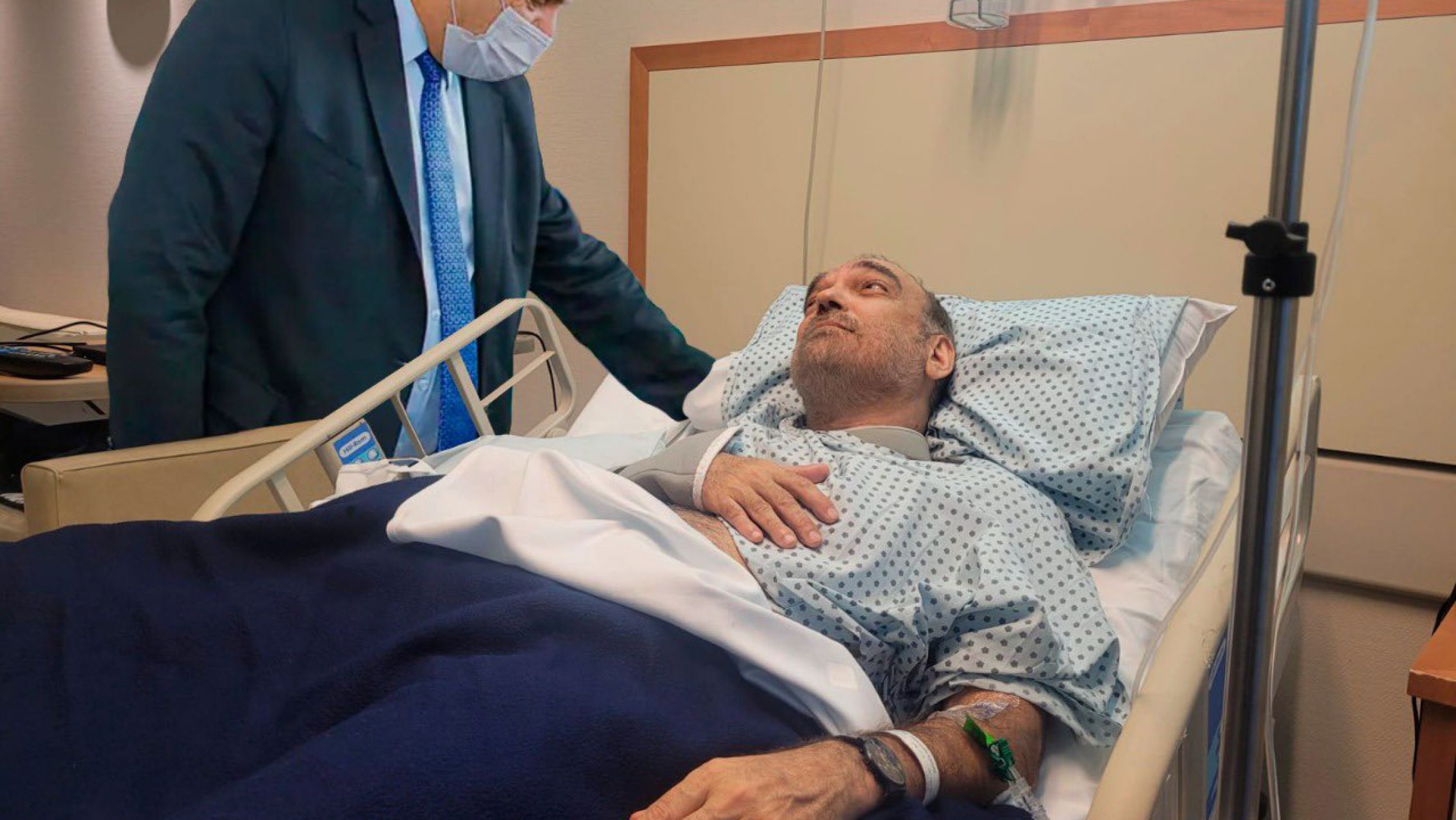 Recuperándose de una operación, Fernando Iglesias también "fue visitado por el Presidente"