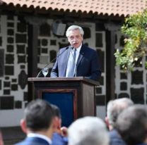 El Presidente denunció una "embestida de grupos concentrados" y afirmó que "no hay futuro político sin unidad"