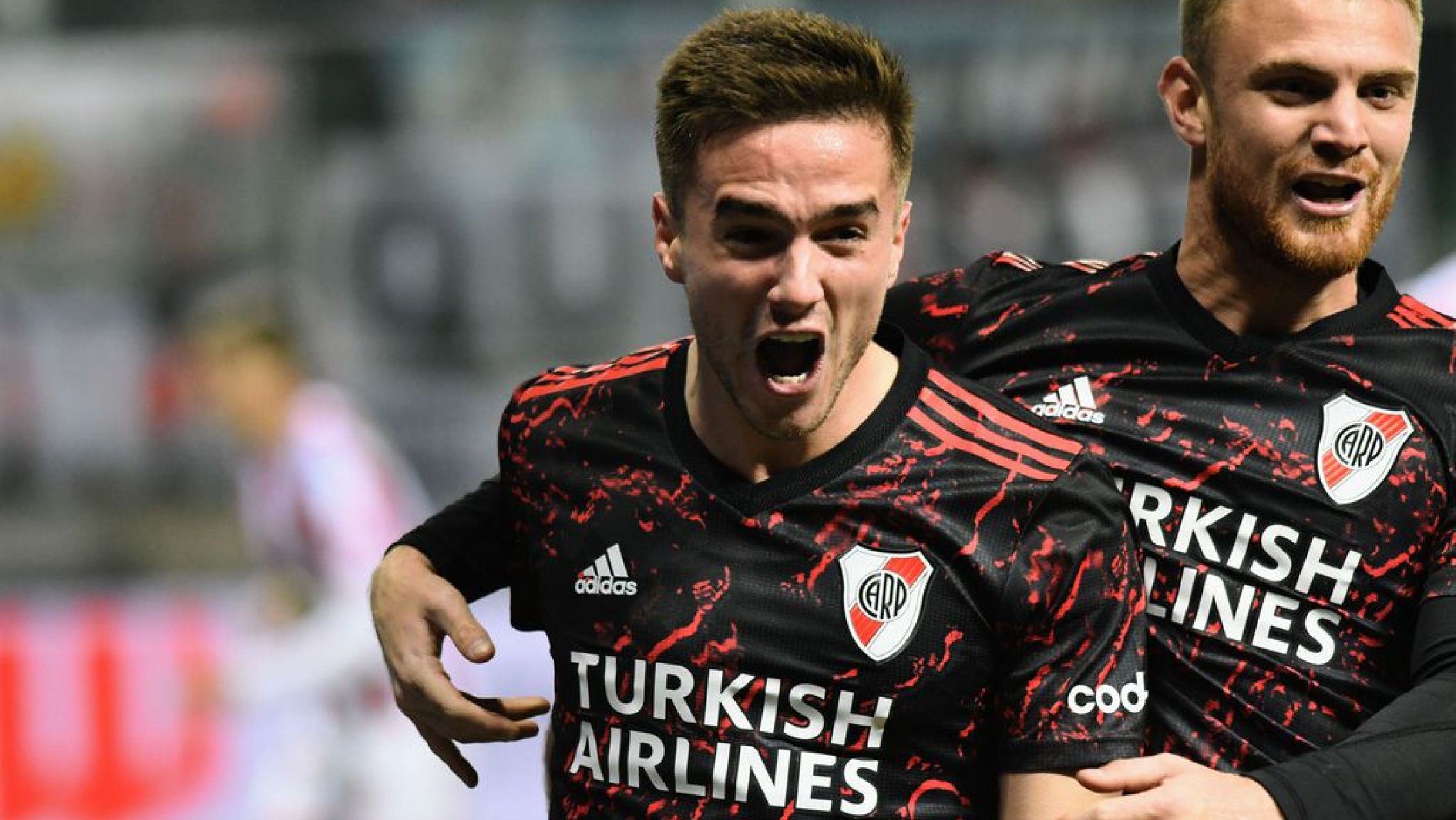 River goleó a Barracas y recuperó la sonrisa