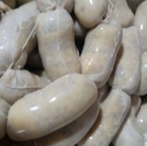 "Chorilenta": comedores entregan chorizos de polenta en repudio al Gobierno