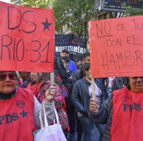 Piqueteros reclaman en todo el país para pedir el Salario Universal