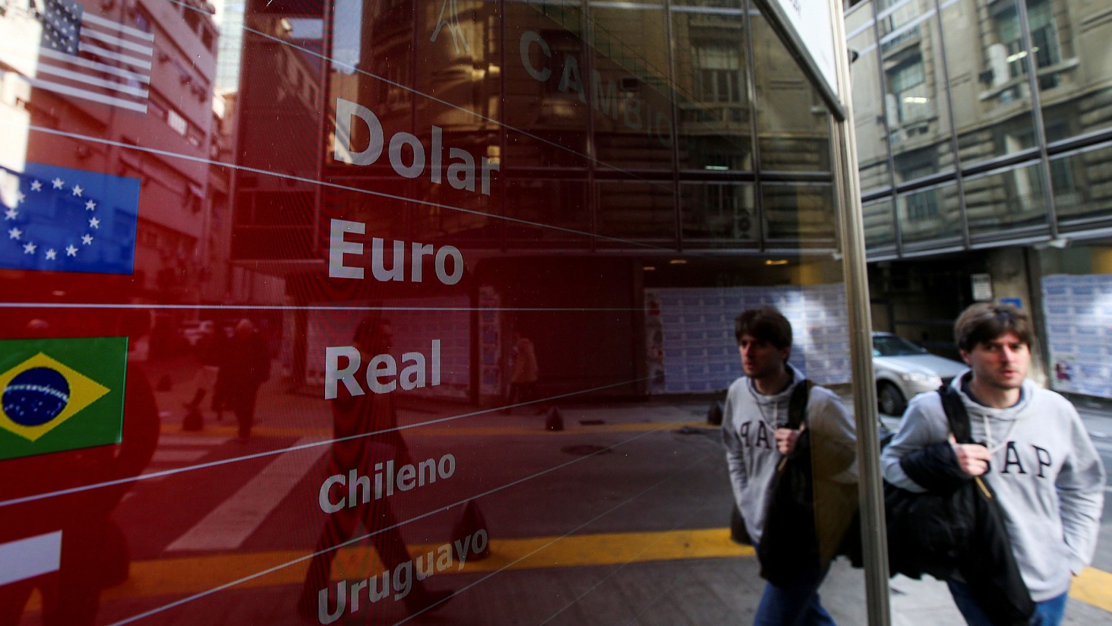 Dólar puré: una maniobra perjudicial para el BCRA permite ganar $24.000 por la suba de la cotización libre