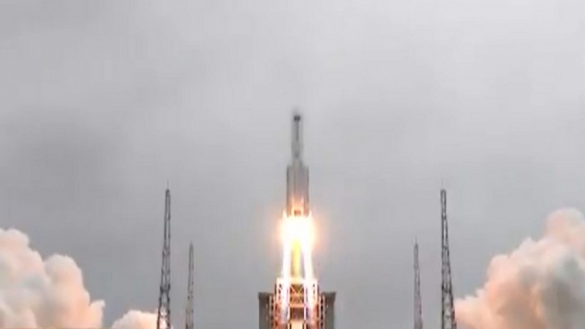 A estar atentos: los restos de un cohete chino podrían caer en la tierra