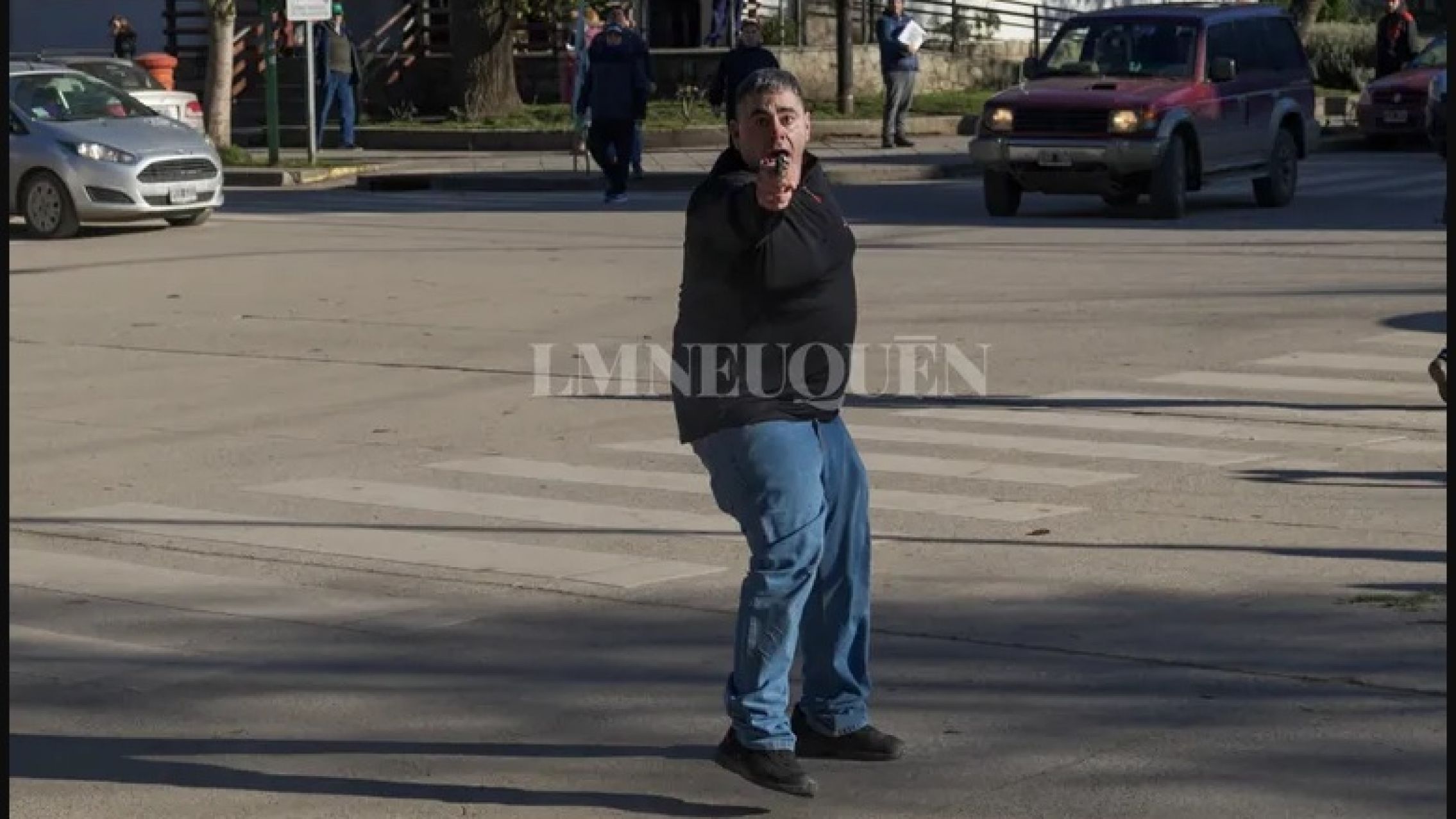 Un sindicalista le disparó a un reportero gráfico en medio de la revuelta