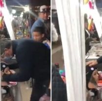 Video: Capitanich saludaba vecinos, se confundió y besó a un maniquí