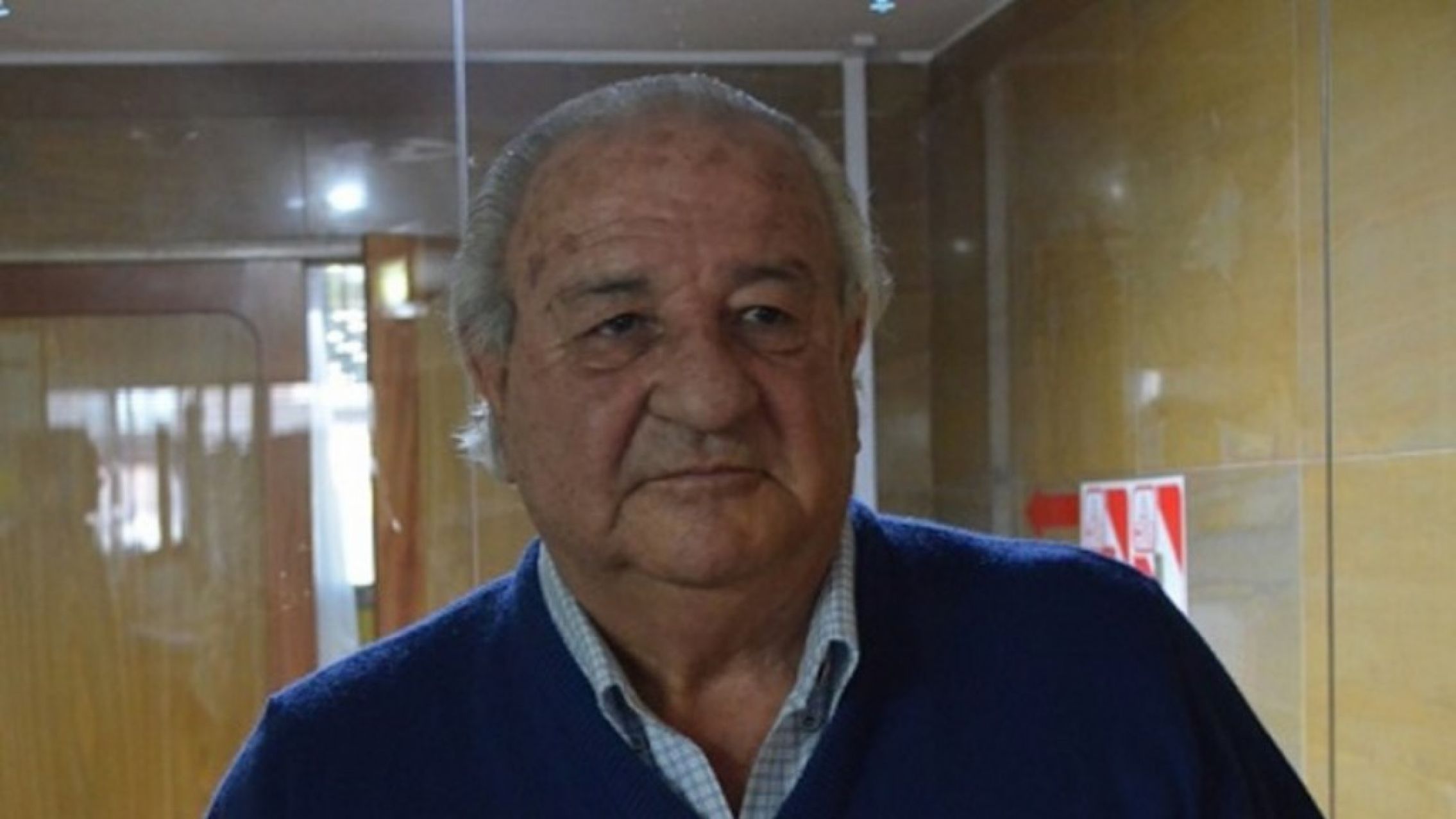Un ex legislador falleció mientras intentaban robar en su casa