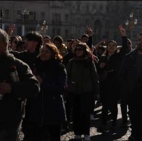 Militantes y dirigentes pol&iacute;ticos llegaron al Congreso para respaldar a Cristina Kirchner